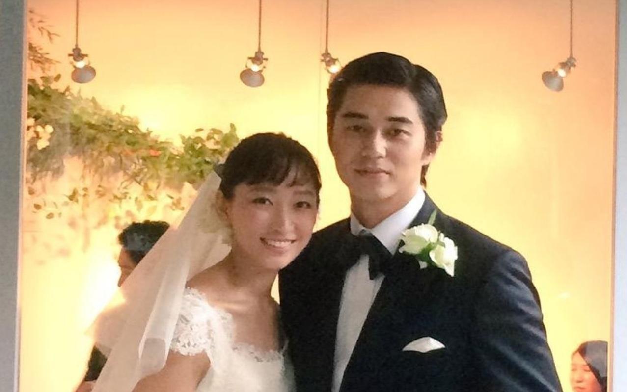渡邊杏與東出昌大在2015年結婚,婚後育有3名兒女。(翻攝自網路圖片)