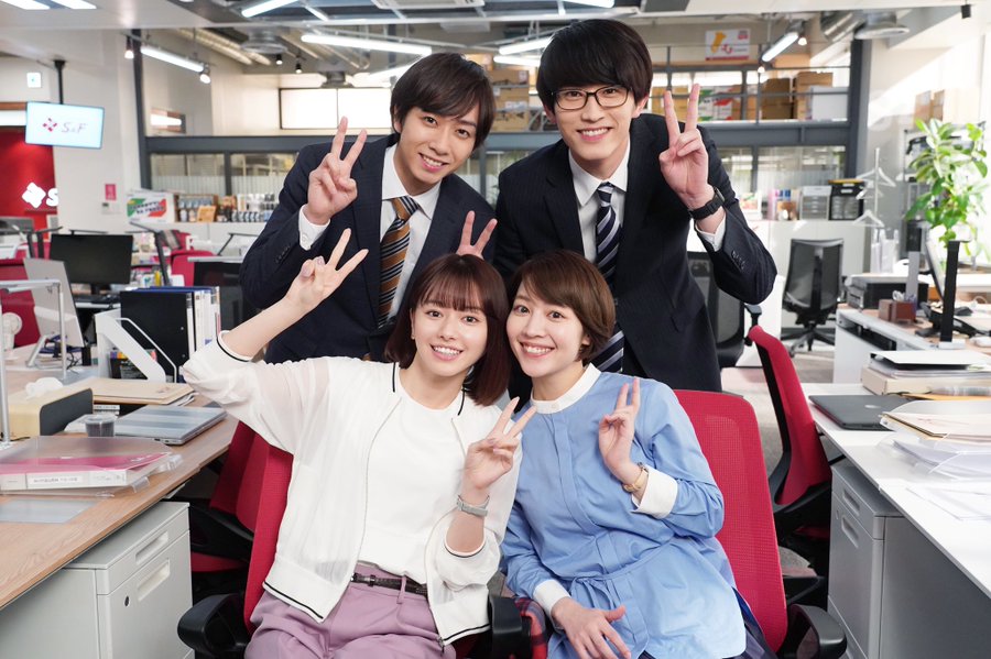 《派遣女王2》中加入新生代演員杉野遥亮 (上排右起) 、中村海人、吉谷彩子(下排右起)、山本舞香,演繹遇到不同問題的新世代員工們。(翻攝《派遣女王2》Twitter)
