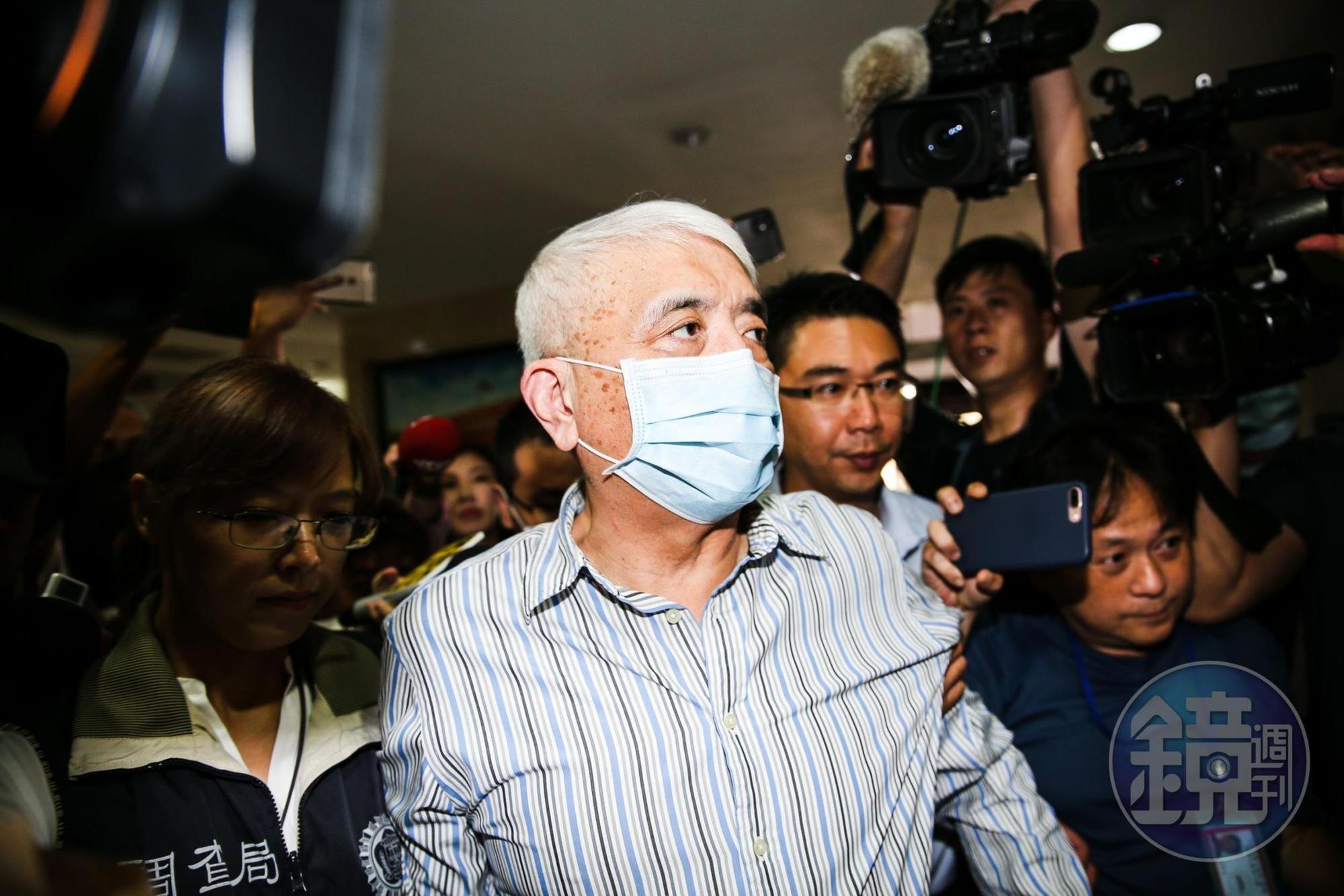 李恆隆今早被移送北檢時否認行賄,並強調跟蘇震清的2,000萬元往來是借貸關係。