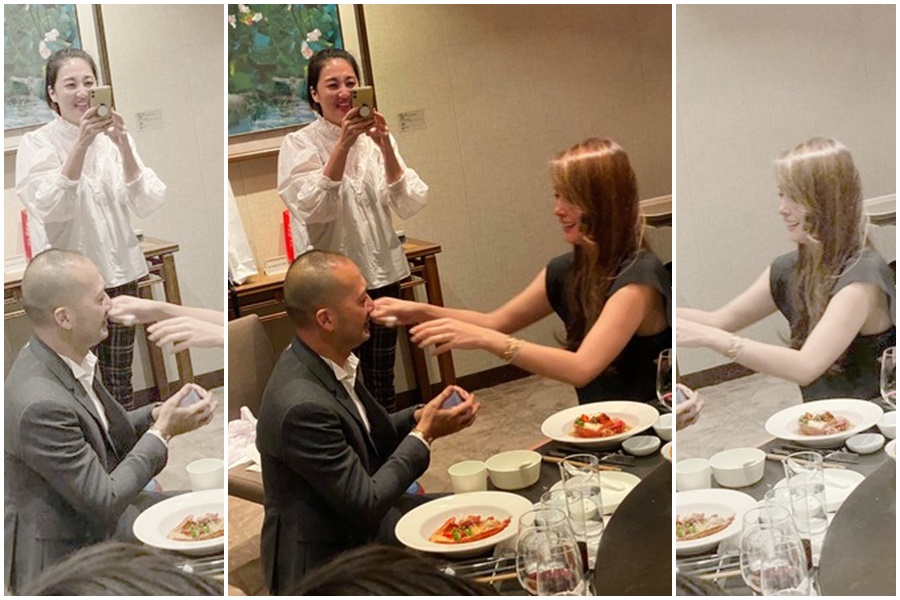 照片中可以看見男友手上拿著戒指單膝跪地，張珈瑜則感動地哭到全臉漲紅。（翻攝自張珈瑜臉書）