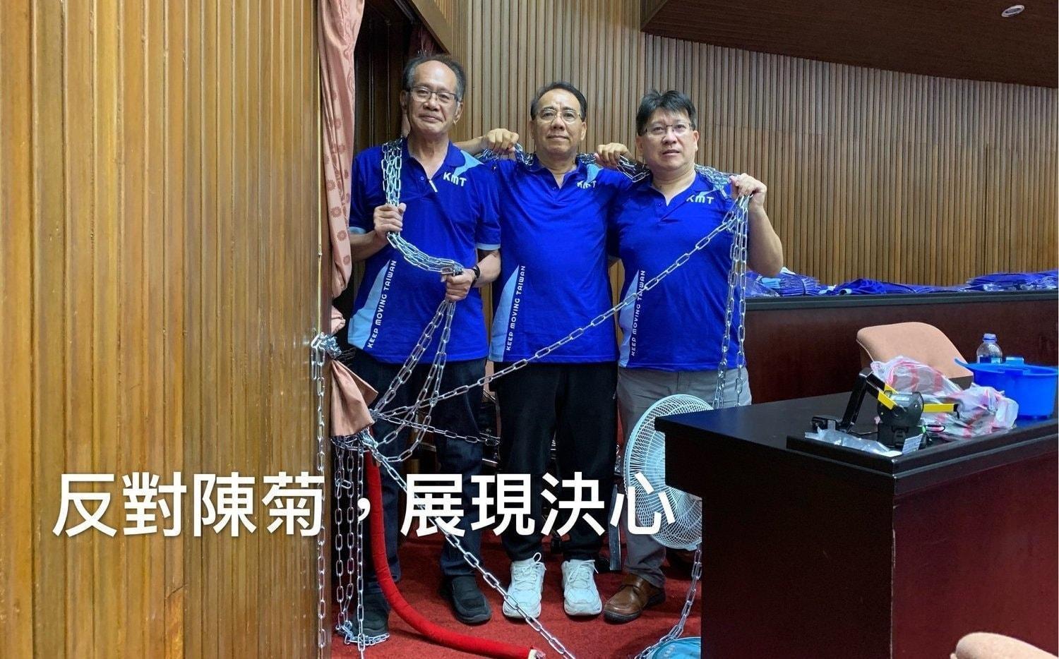 被網友稱為「鐵鍊三兄弟」的3名藍委,如今已有2人因涉貪遭到聲押。(翻攝自朱學恒的阿宅萬事通事務所臉書)