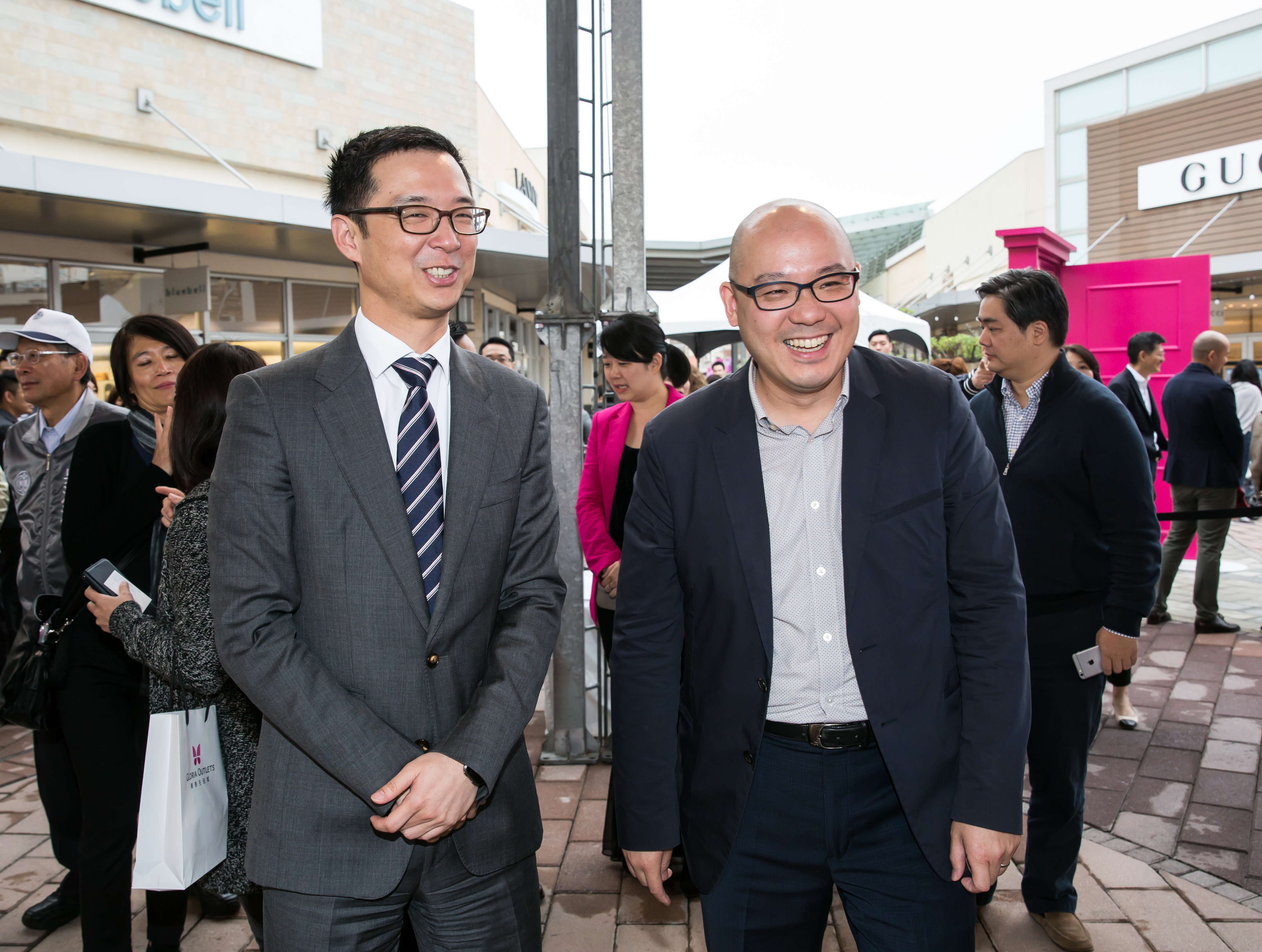 蔡宗翰和華泰名品城執行長陳炯福是好友，也因此和日本西武集團搭上線。