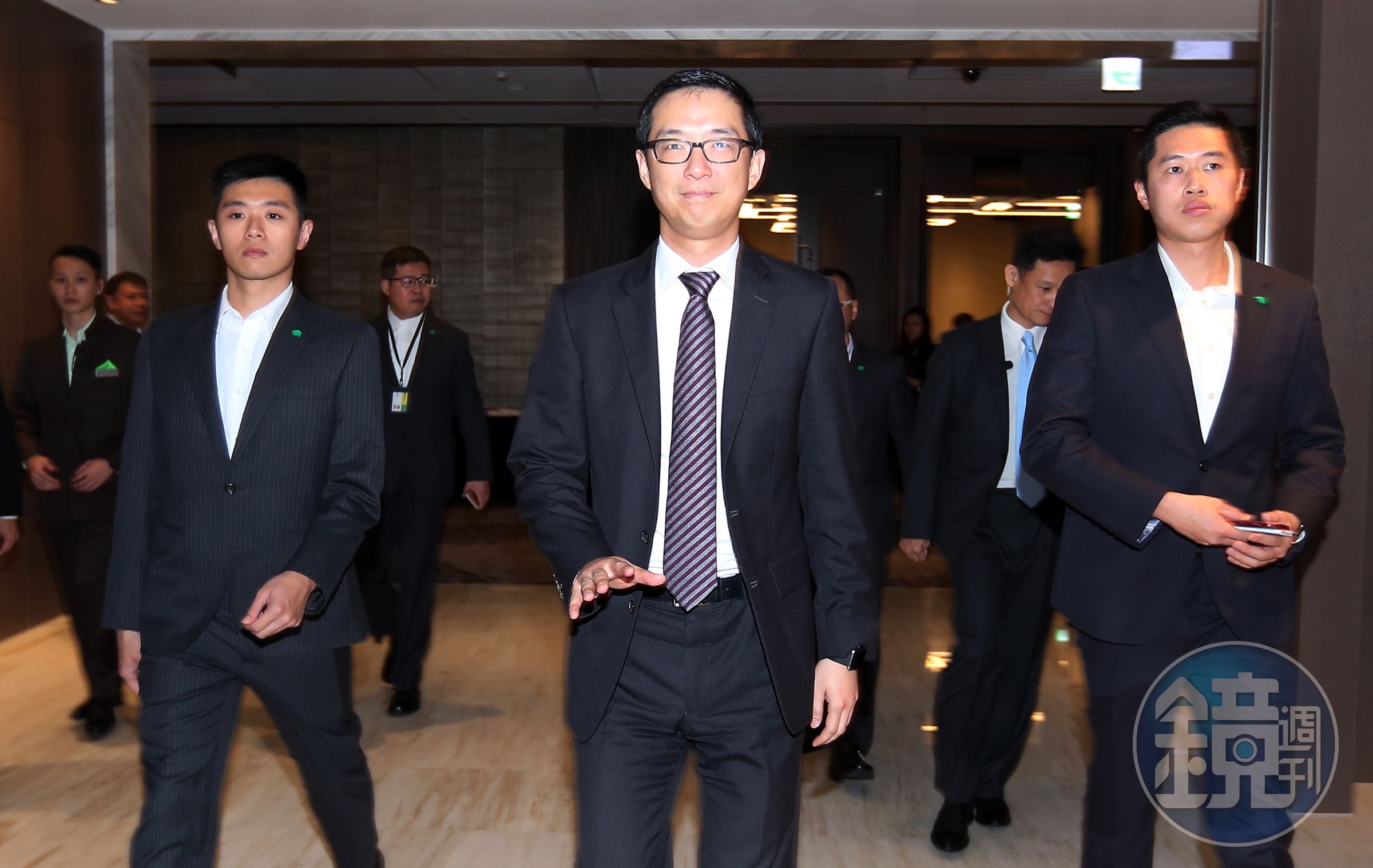 國壽拿下桃園高鐵特定區BOT案，國泰少東蔡宗翰也是愛魚人士，打造全台最美水族館。