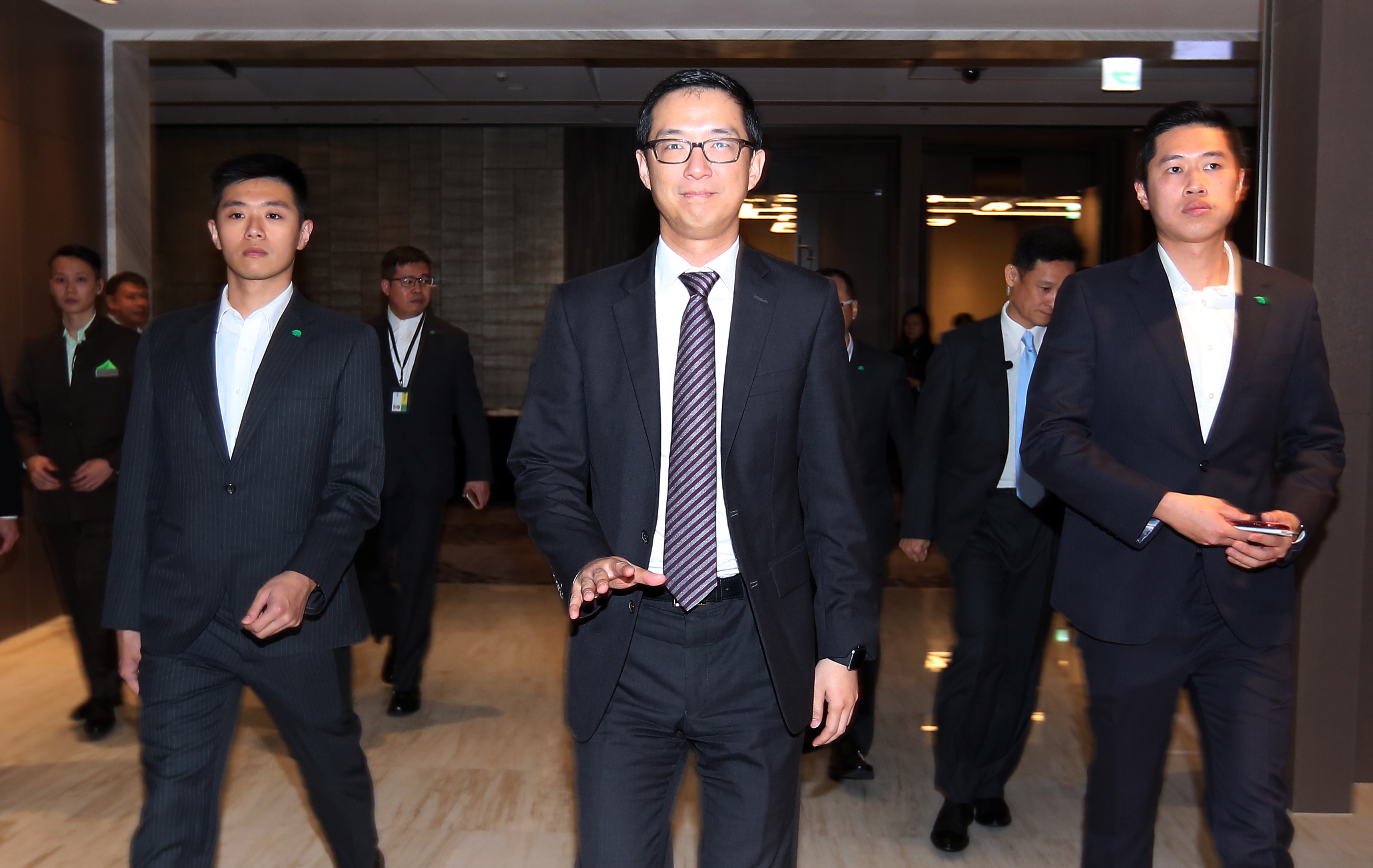 國壽拿下桃園高鐵特定區BOT案，國泰少東蔡宗翰也是愛魚人士，打造全台最美水族館。