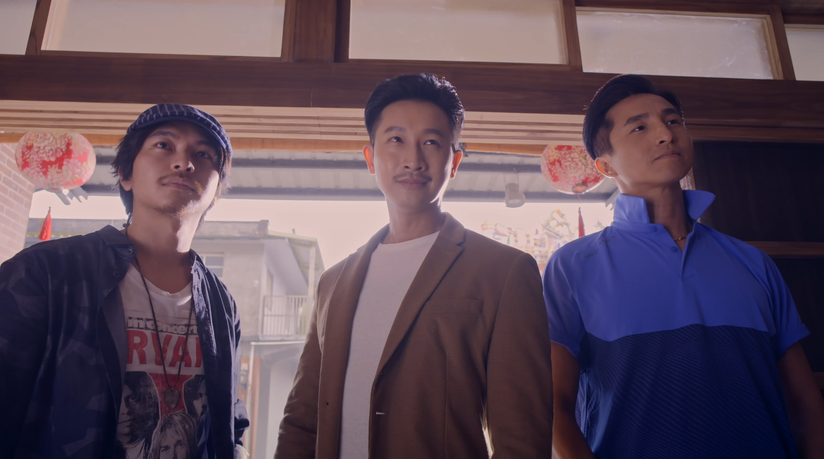Darren邱凱偉，王少偉、楊銘威，三兄弟將聯手回珍賀齋騙鍾欣凌錢。（公視提供）