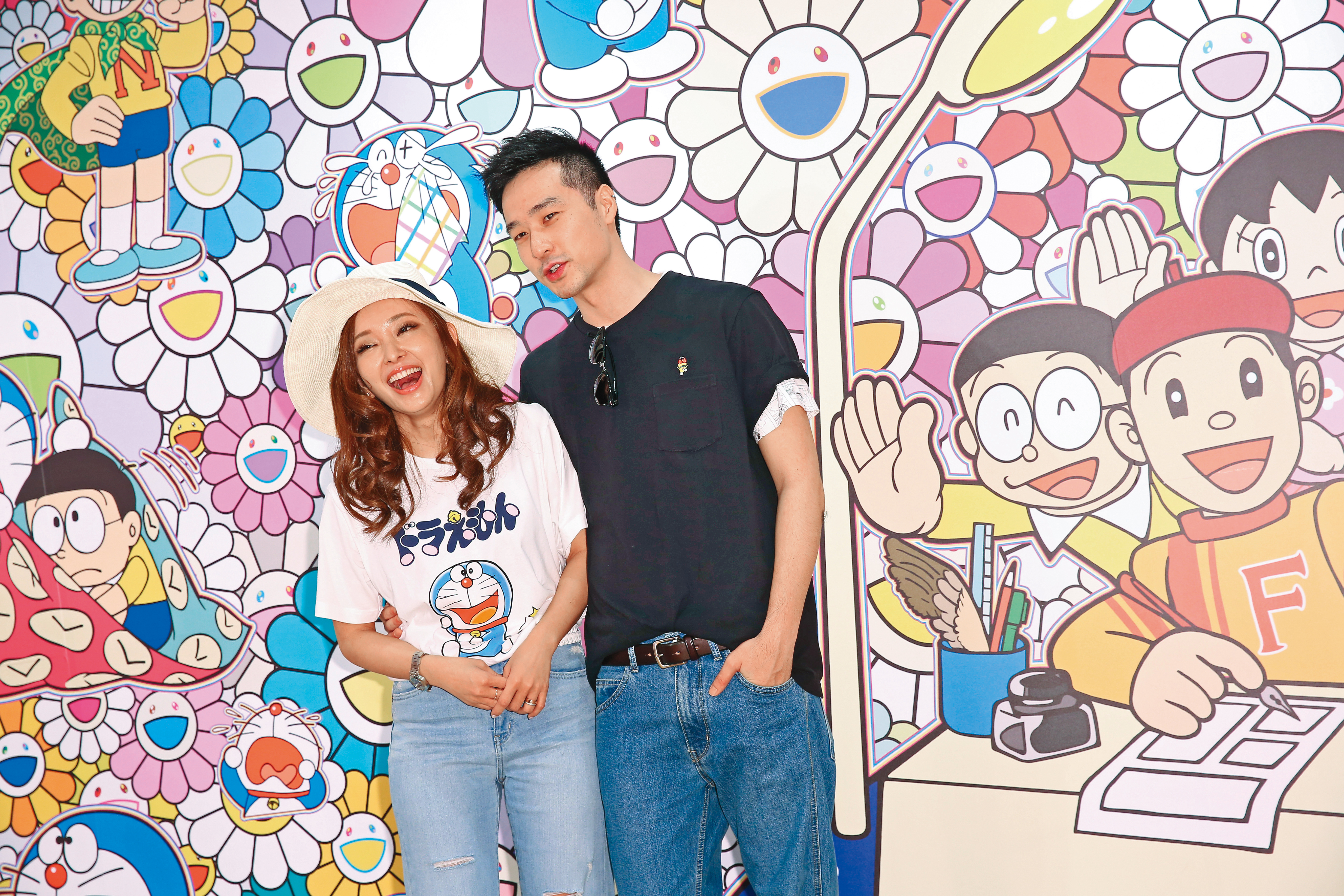 愛紗去年二月和結婚三年的周洺甫（右）離婚。