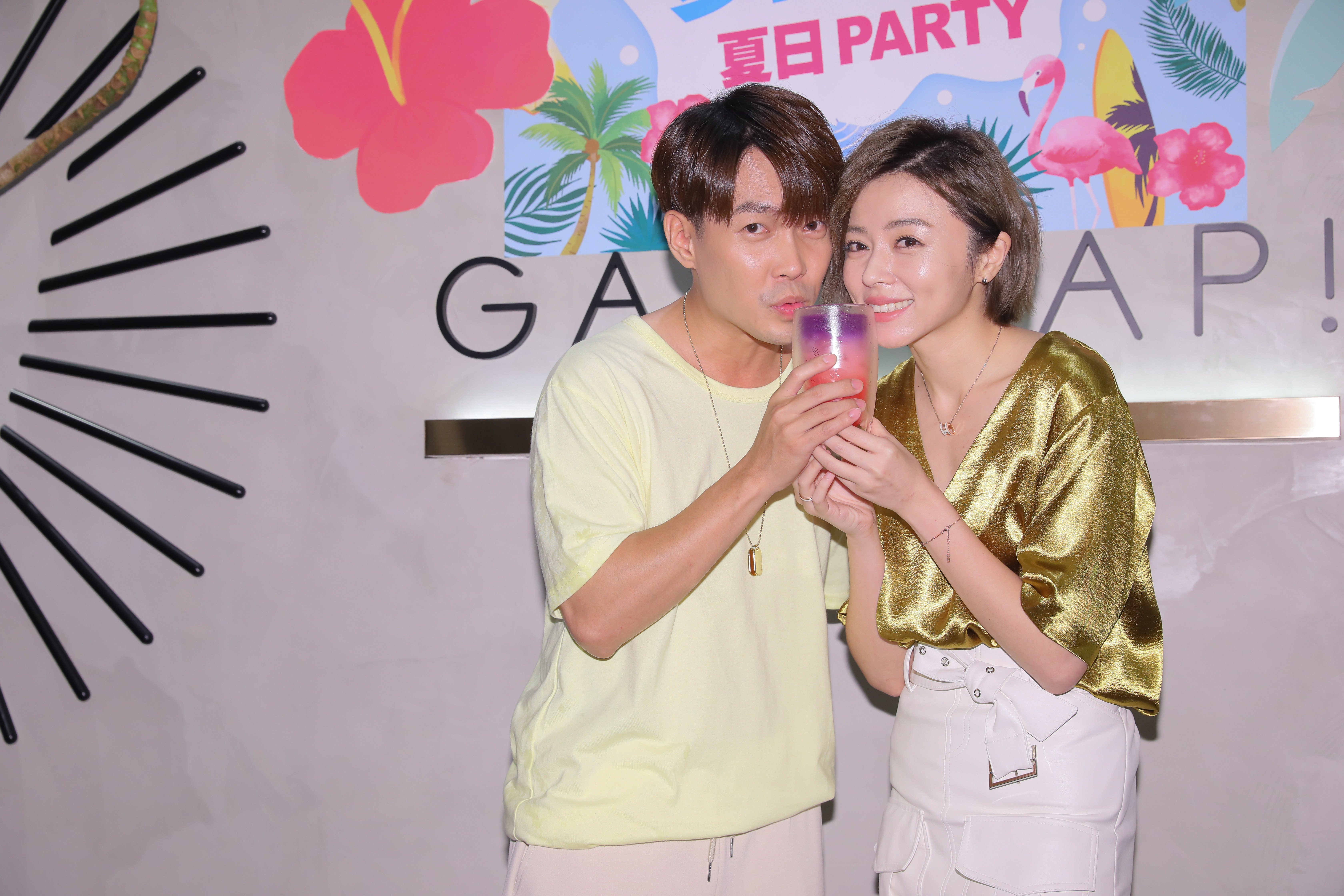 王瞳和許仁杰在劇中配對。