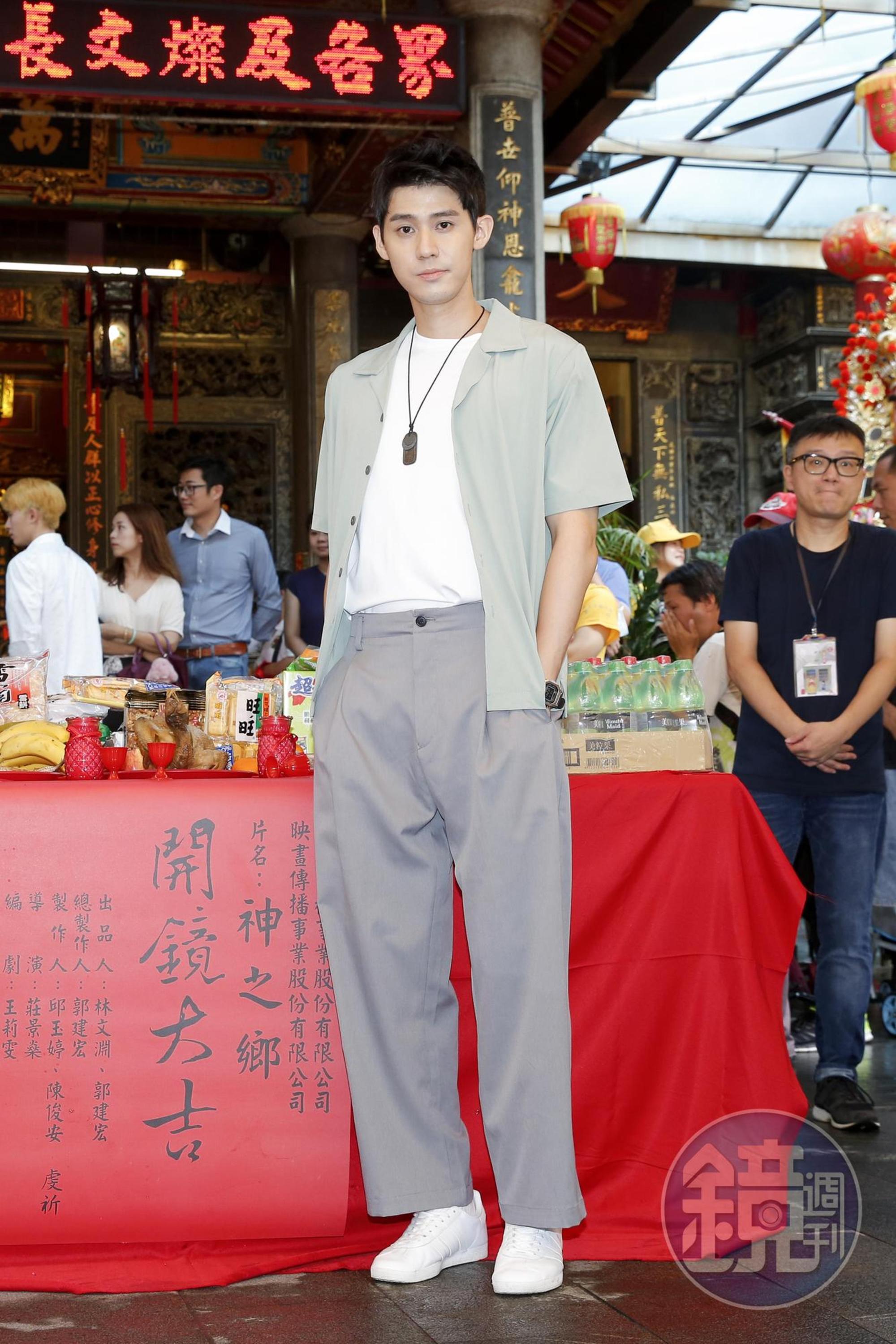 李玉璽在《神之鄉》內飾演大學生夏志薰,這次要與眾多資深前輩合作,讓他坦言壓力不小。