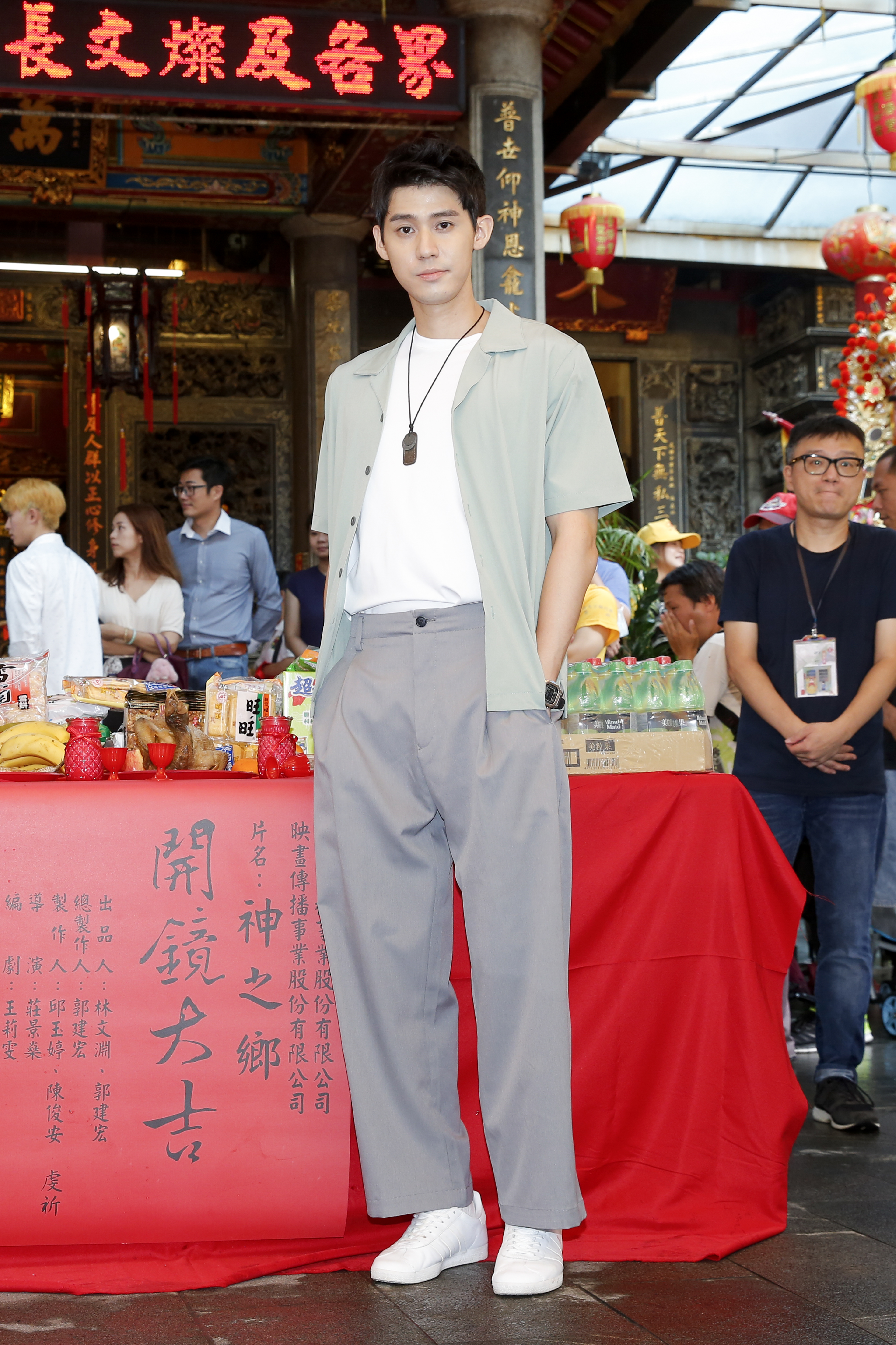 李玉璽在《神之鄉》內飾演大學生夏志薰，這次要與眾多資深前輩合作，讓他坦言壓力不小。