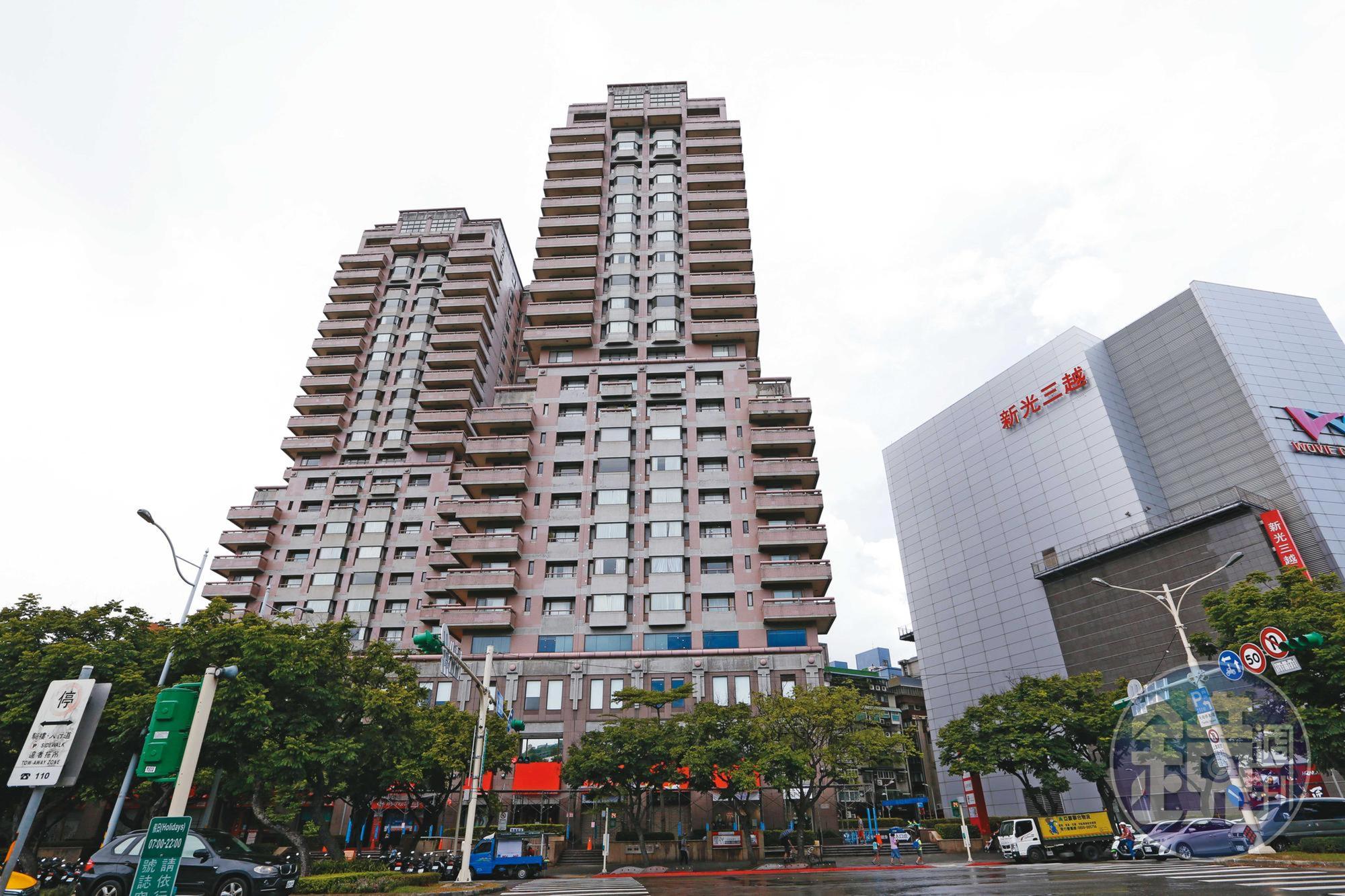 REITs的獲利來源主要是租金及不動產價差，由於房地產租金收入穩定，所以配息也相對穩定。