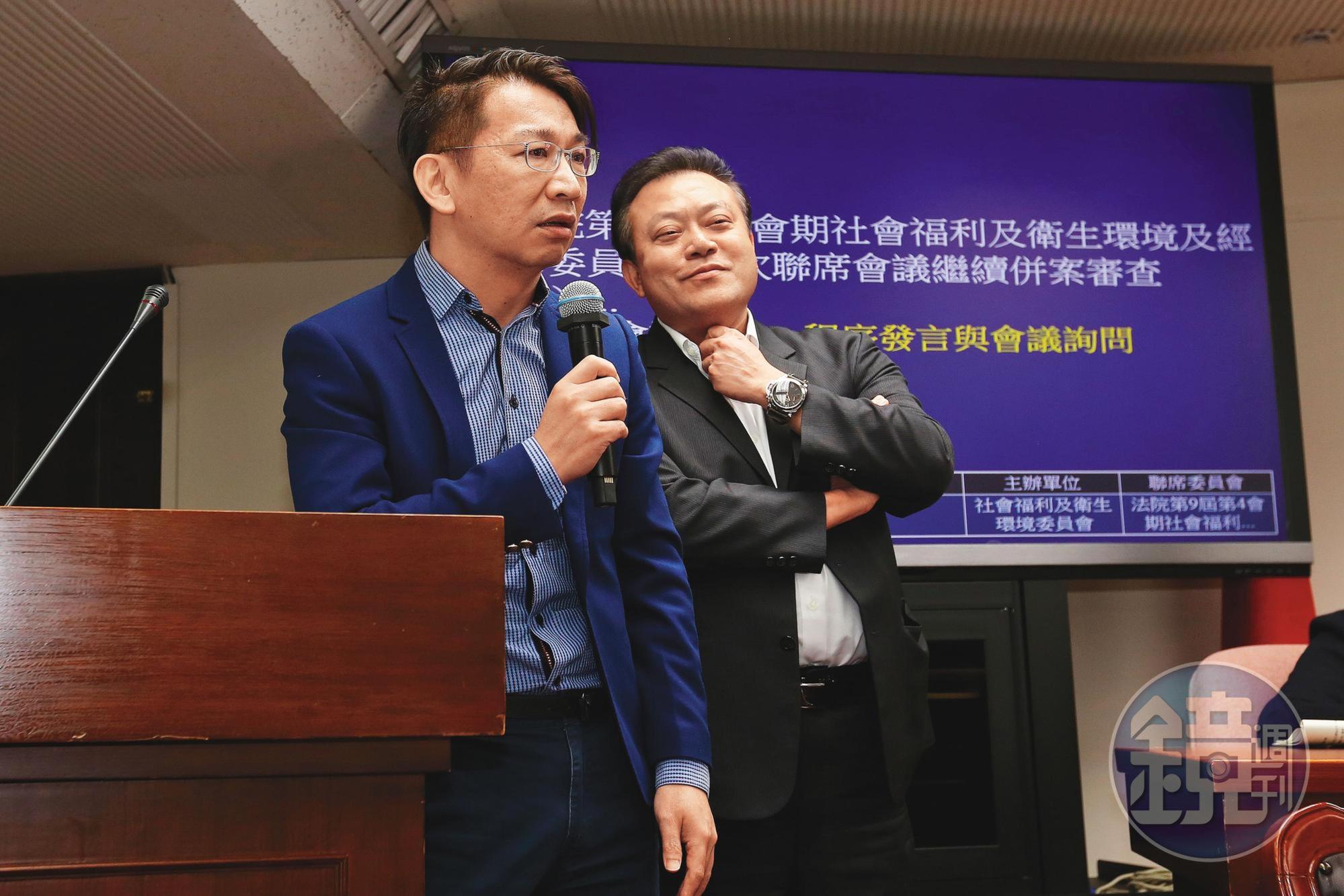 徐永明(左)與蘇震清(右)捲入SOGO收賄案,訊後徐永明獲80萬交保,蘇震清則被羈押禁見。