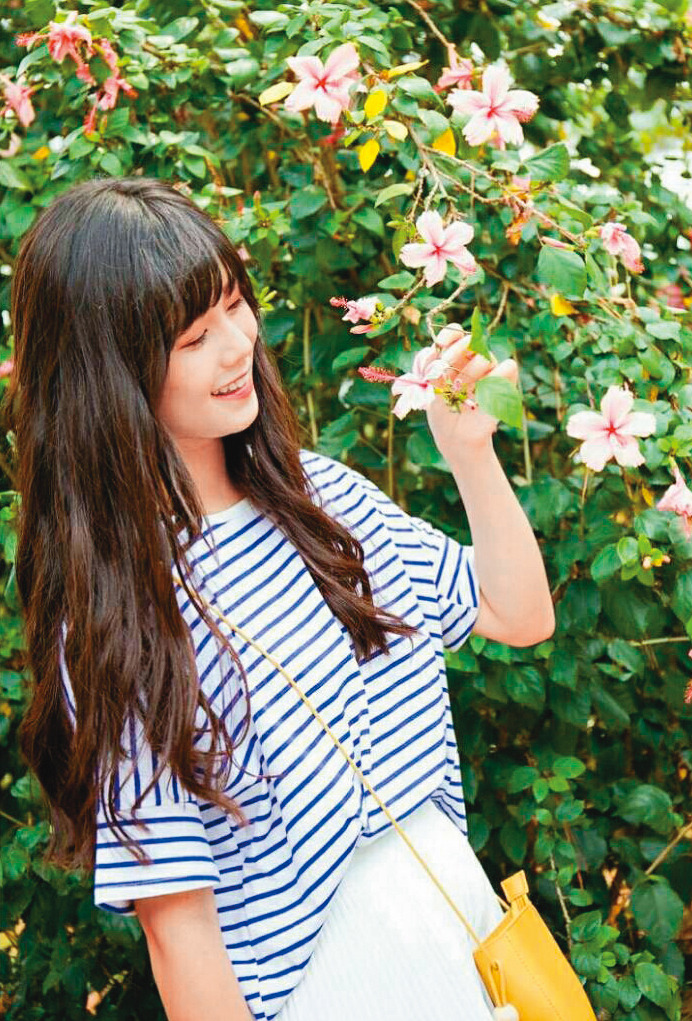 容容是個戀家少女,每週都會回新竹陪伴爸爸。(翻攝自容容IG)