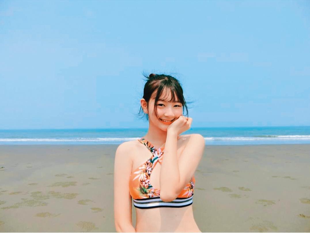 羅珮含多以清純可愛示人,但她曾在IG曬出泳裝照,讓人耳目一新。(翻攝自羅珮含IG)