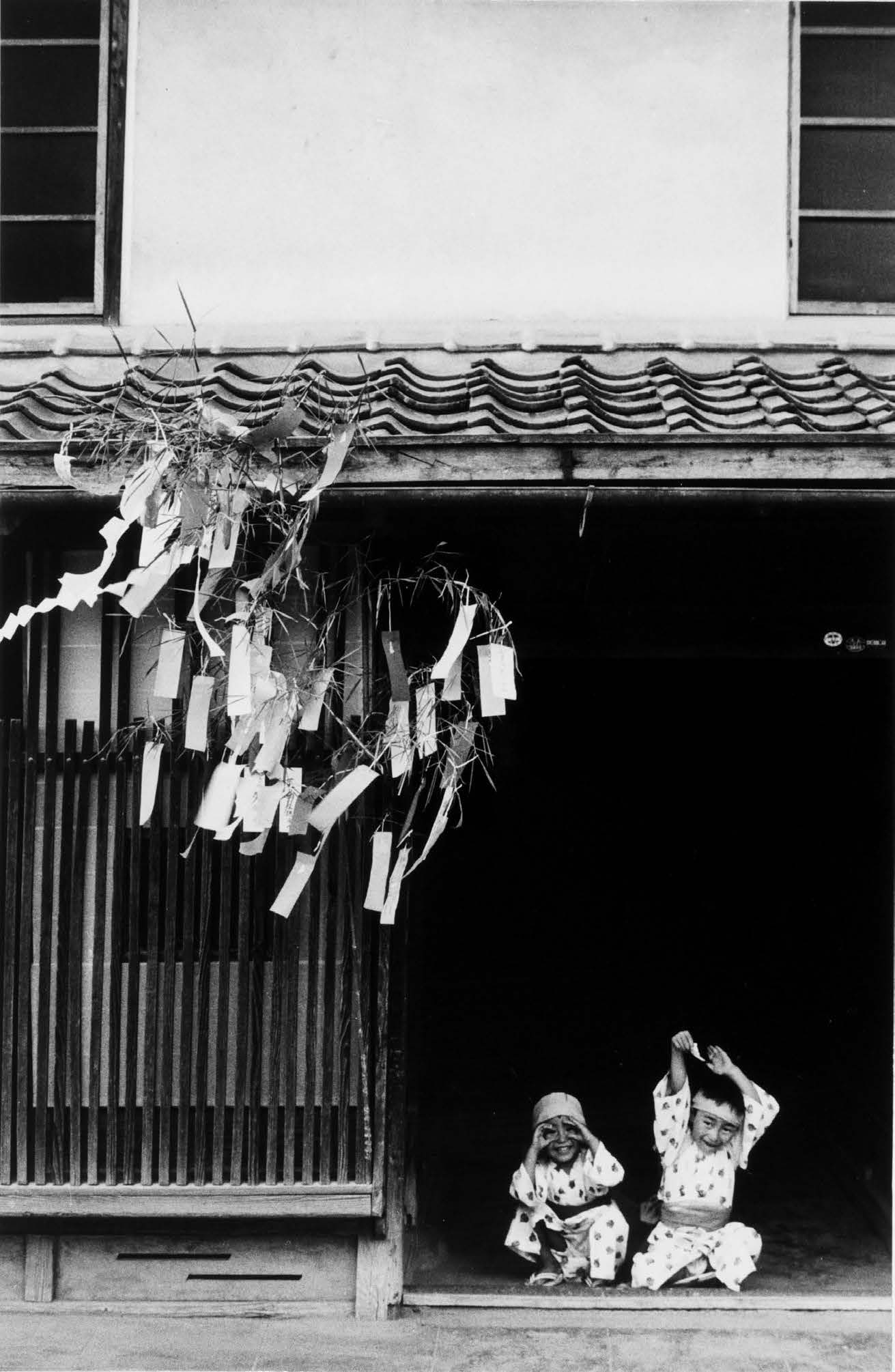 植田正治,「童曆」系列,1950-70。取自《植田正治的寫真世界:女兒眼中的攝影家人生》,原點出版提供