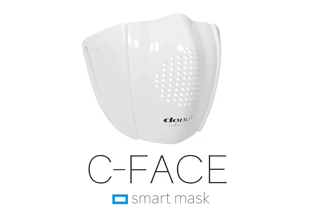 日本科技公司研發的智慧型口罩，能自行調整音量、翻譯8種語言，卻沒有防疫功能。（翻攝自Donut Robotics官網）