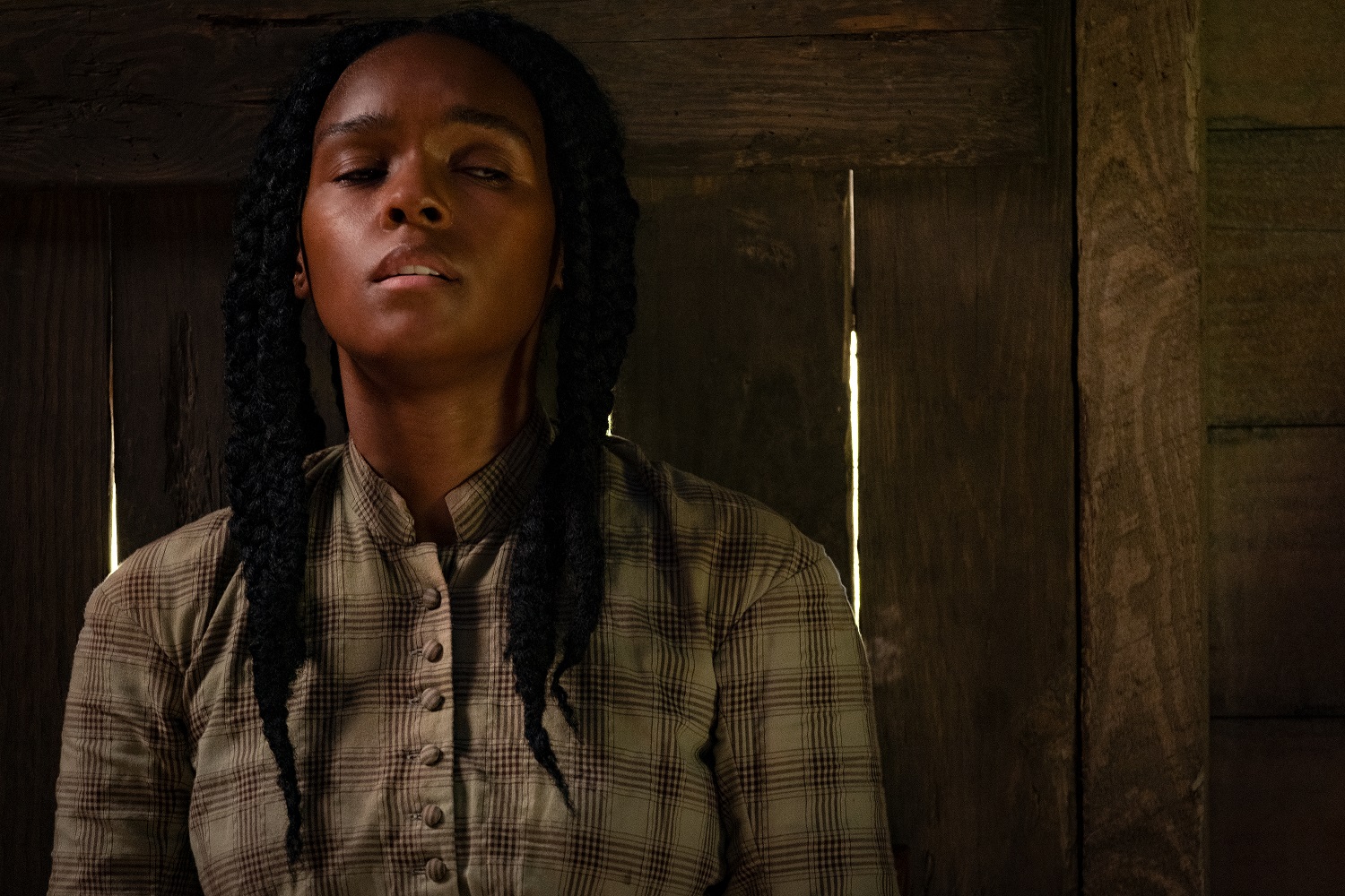 賈奈兒夢內坦言演出這部片壓力很大，尤其因為演出南北戰爭前年代的事，更不容易。（車庫娛樂提供）