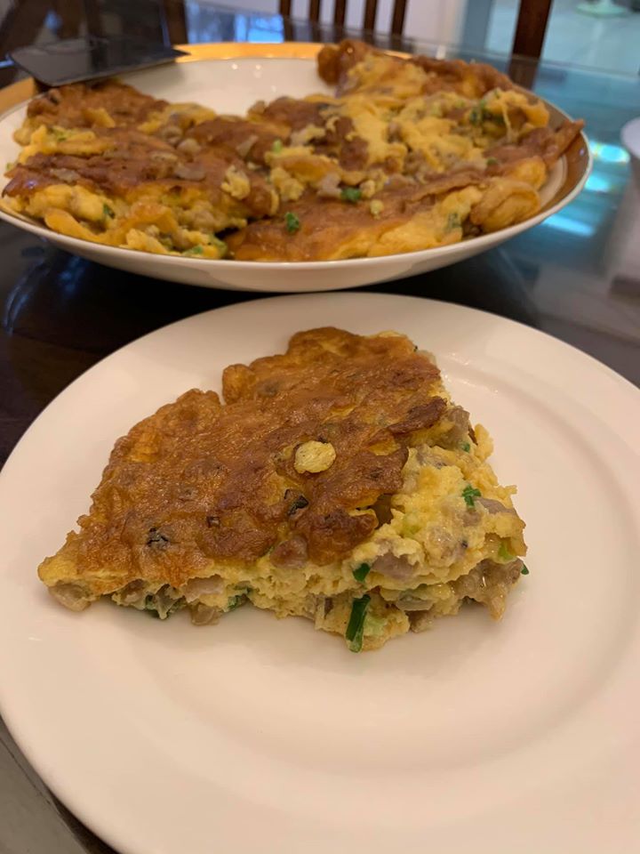 鬆厚有味的古早味菜脯蛋。