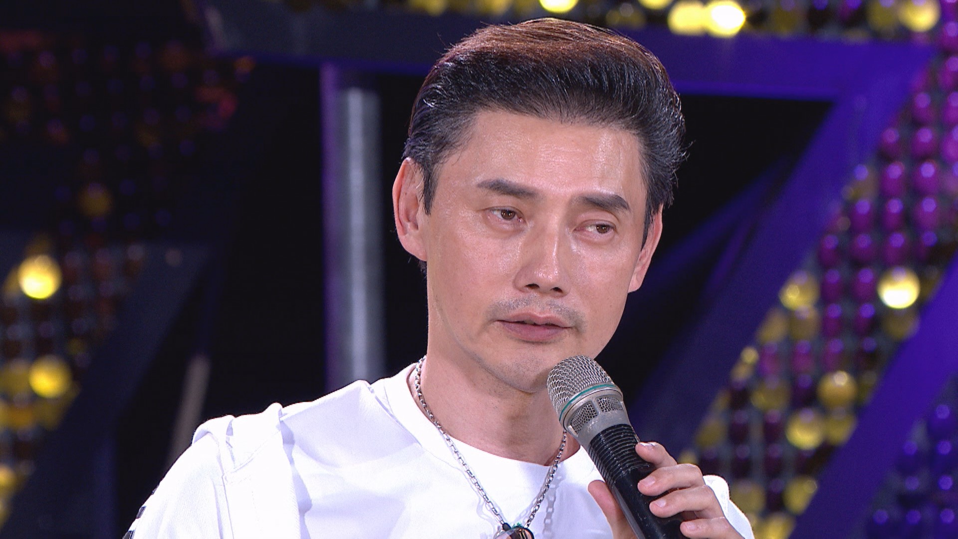 許效舜出言譏諷父子情讓包偉銘很不爽。（三立提供）