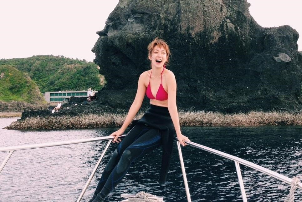 廣告模特兒出身的大霈，不但是金鐘主持人，也跨足電影、戲劇、組樂團，才華洋溢。（動能意像提供）