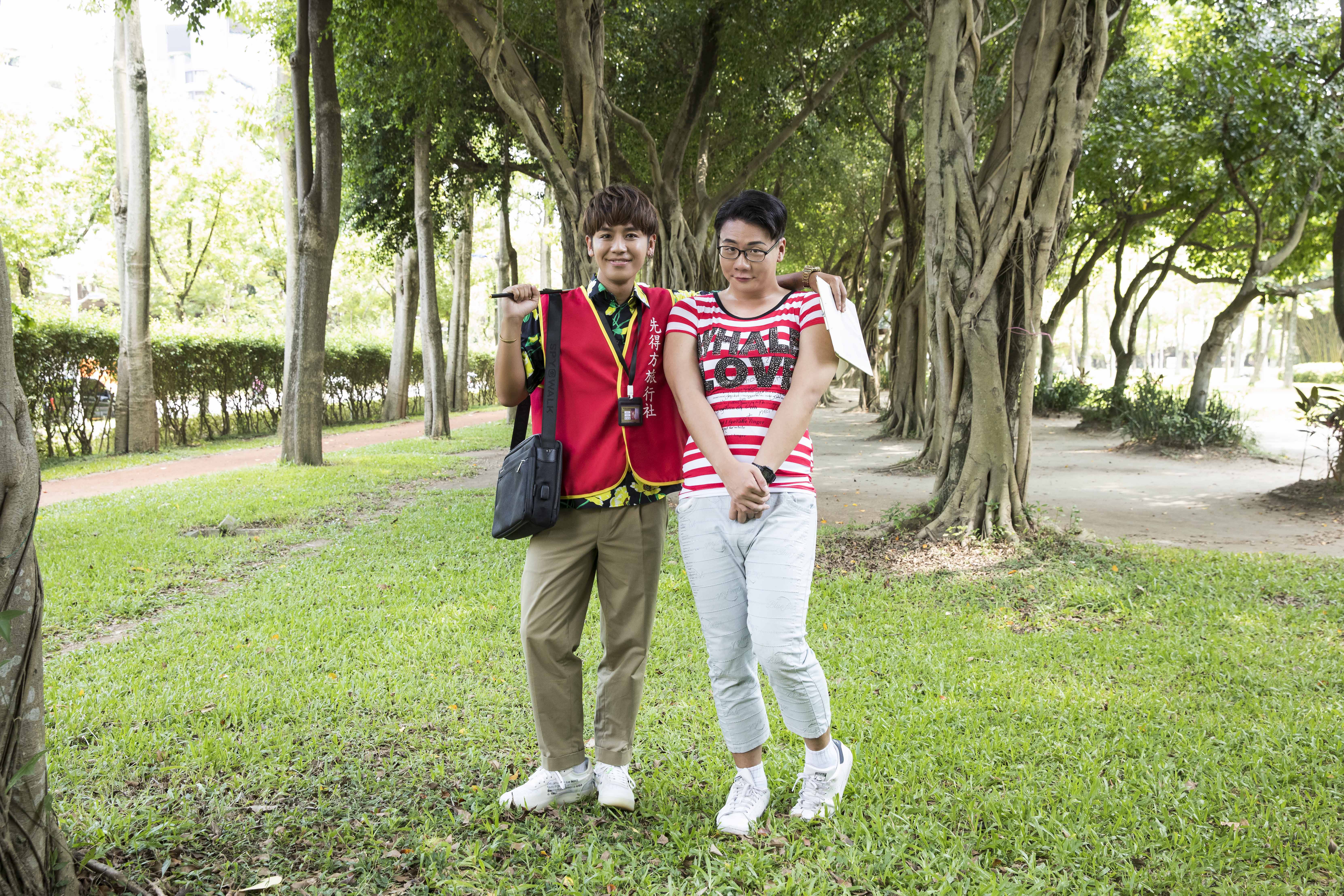 鼓鼓拍攝演唱會宣傳廣告邀請「阮月嬌」，意外被逗弄答不出話來。（相信音樂提供）