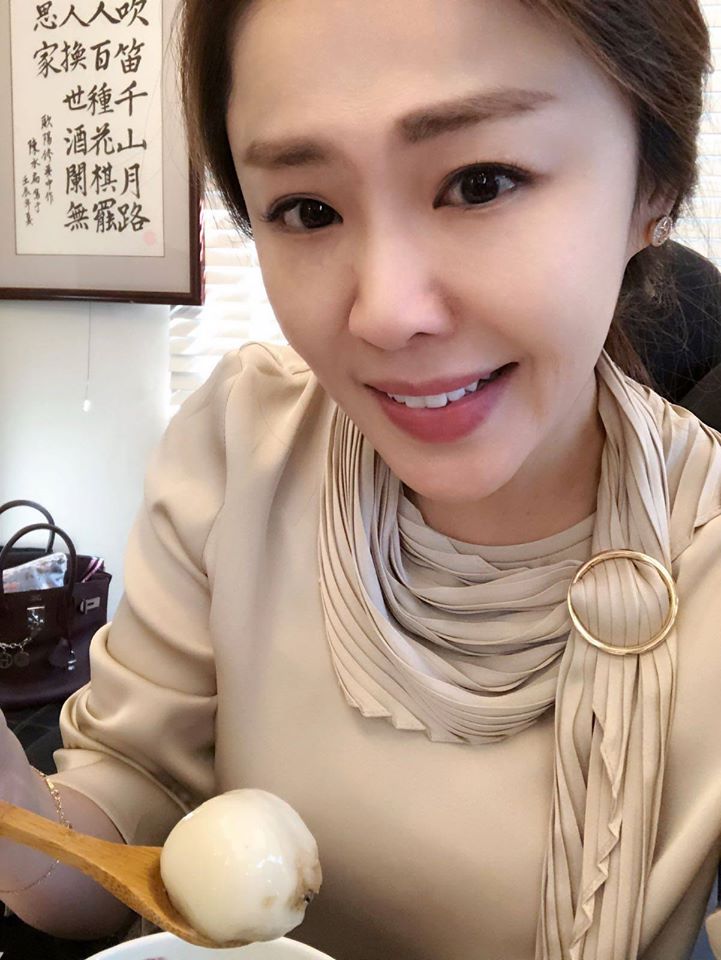 李婉鈺曾因酒醉鬧出醜聞，已經宣布戒酒。（翻攝自李婉鈺臉書）