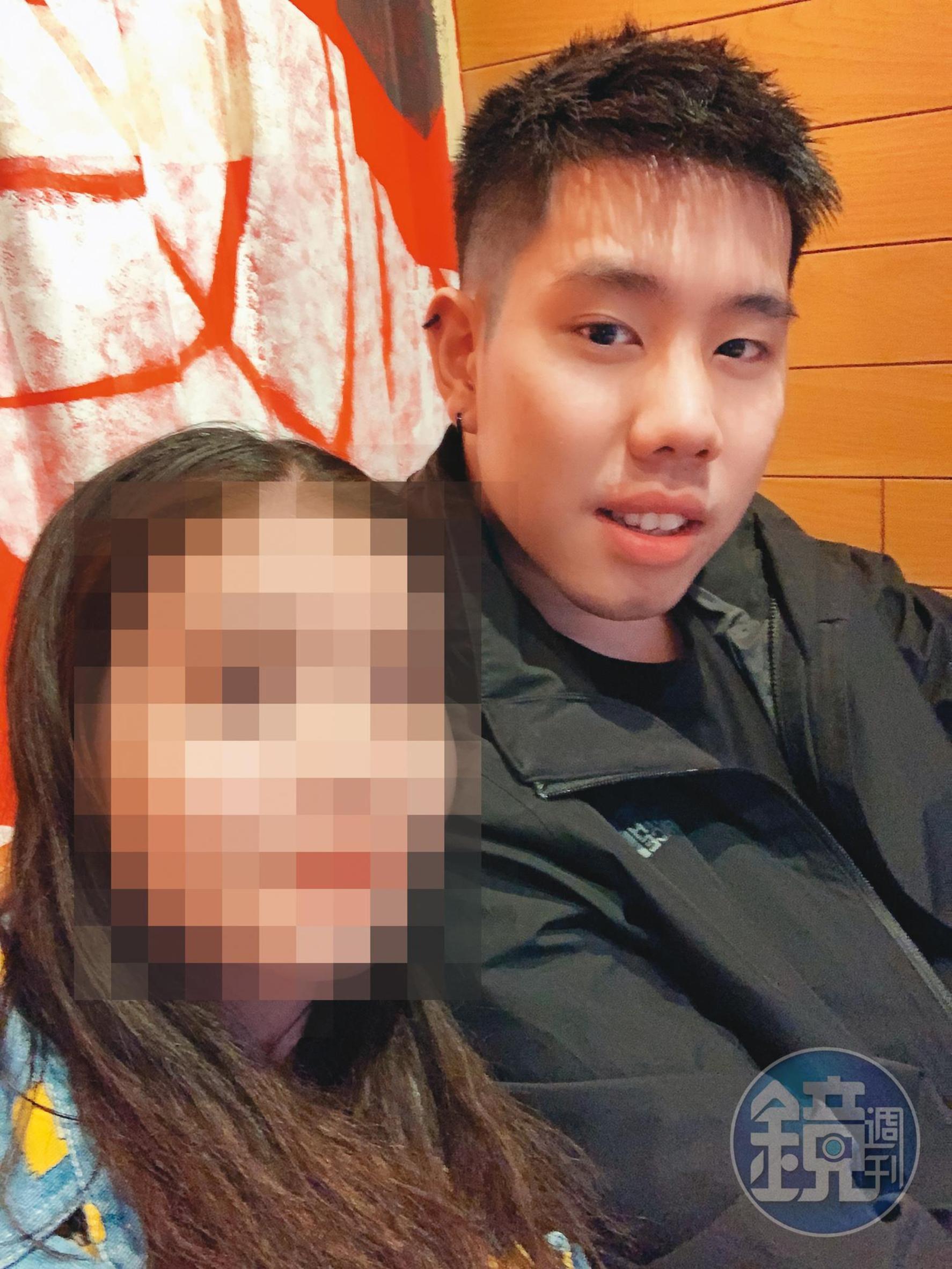 婦仇者聯盟指控男子翁嘉駿自稱台科大高材生,還曾拿畢業證書證明,結果事後被揭穿,翁才坦承證書是偽造的。(讀者提供)