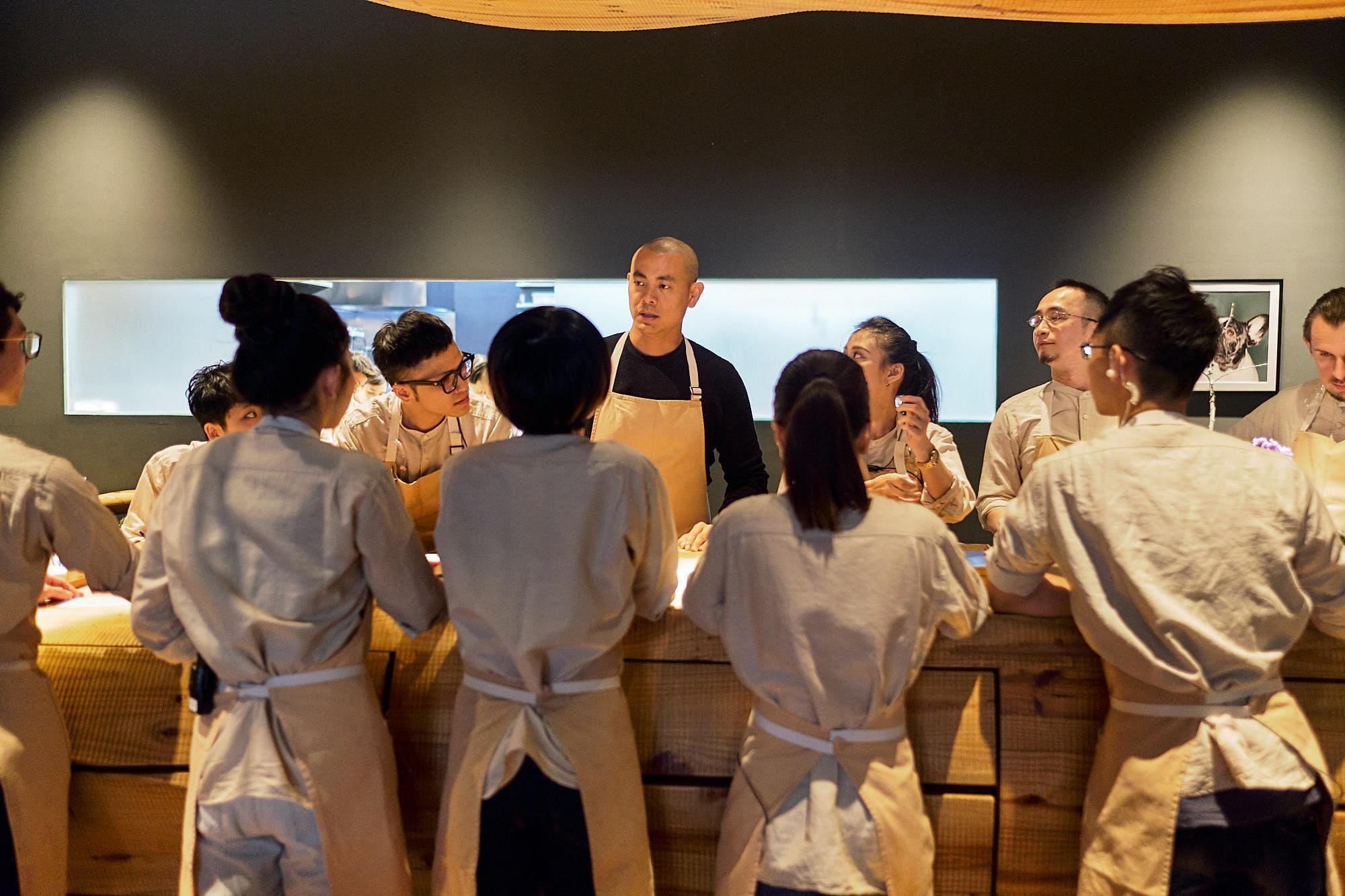 結束新加坡的「Restaurant ANDRE」，江振誠江更多重心轉向他台北的餐廳「RAW」。（牽猴子整合行銷提供）
