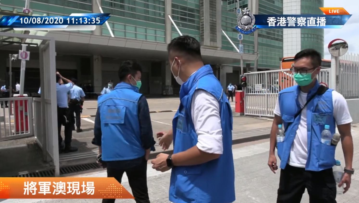 香港警察今日上午大動作搜查壹傳媒集團總部，甚至開直播供外界得知此訊息。（翻攝自香港警察臉書）