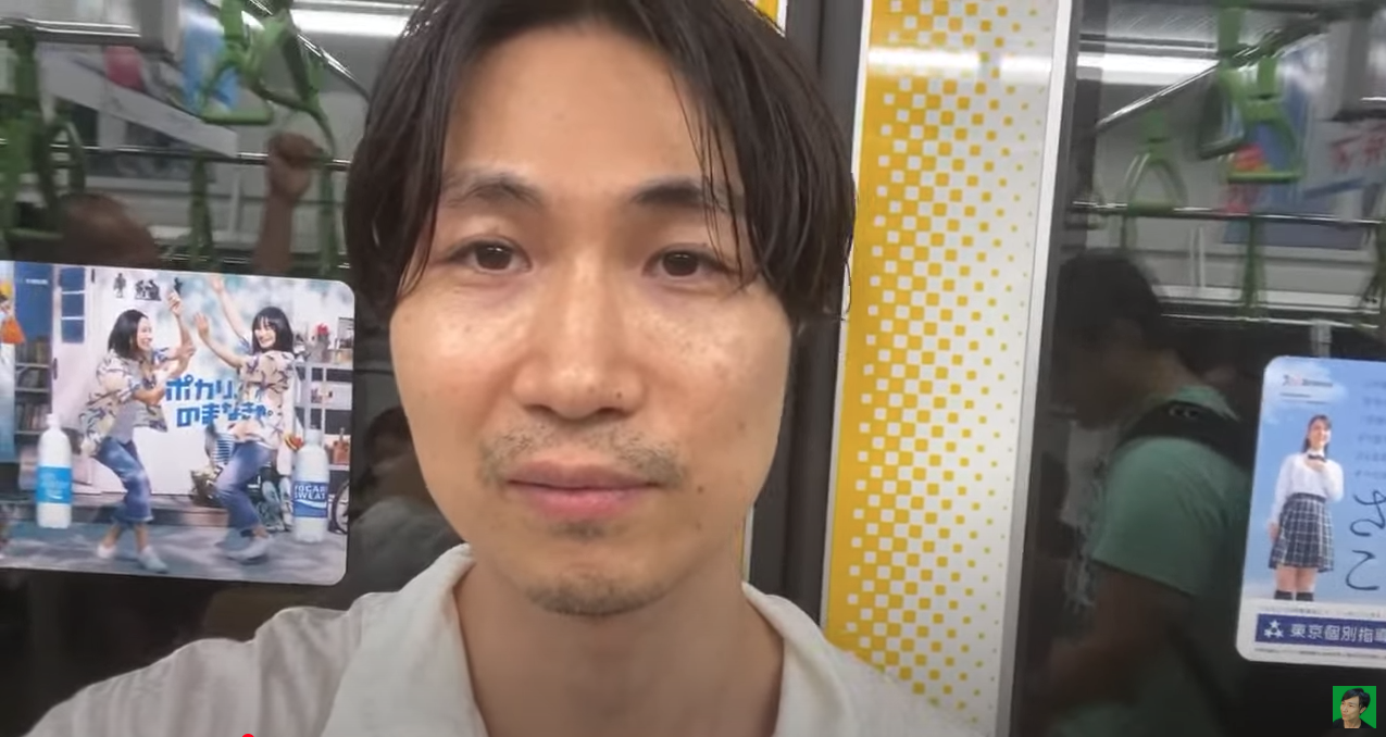 日本國民主權黨黨魁平塚正幸日前發起「不戴口罩搭地鐵」活動，並在YouTube直播。（翻攝自平塚正幸さゆふらっとまうんどYouTube頻道）