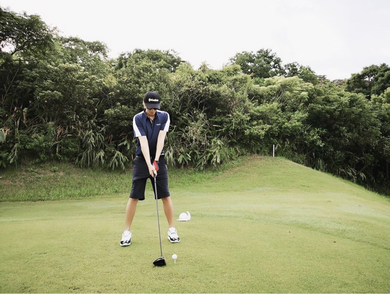 小豬社群網站復出，還上傳了打高爾夫球的照片。（翻攝自羅志祥IG)