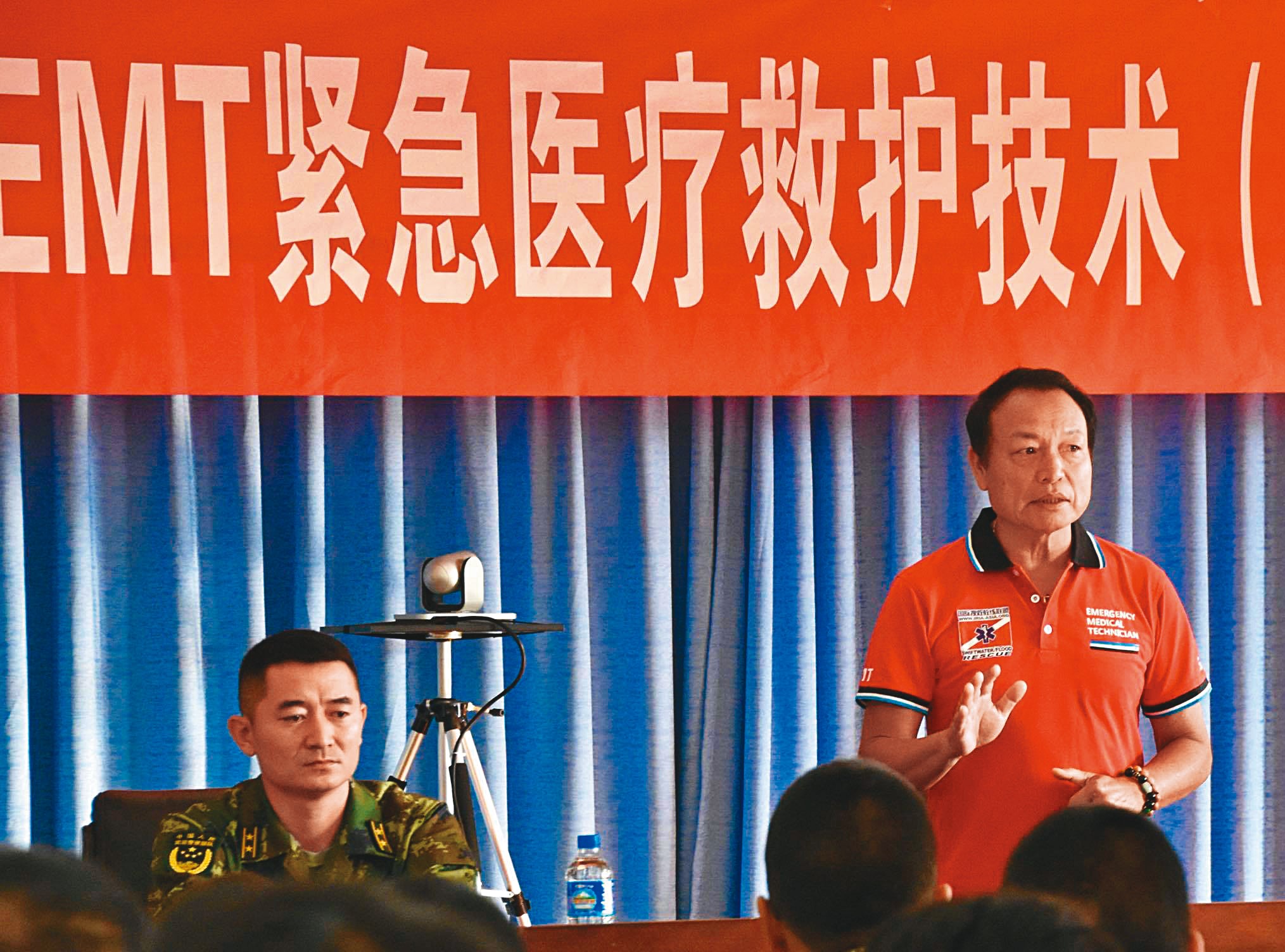 葉泰興（右）近年以IRIA-ASIA的名義，積極與中國官方進行交流。（翻攝葉泰興臉書）