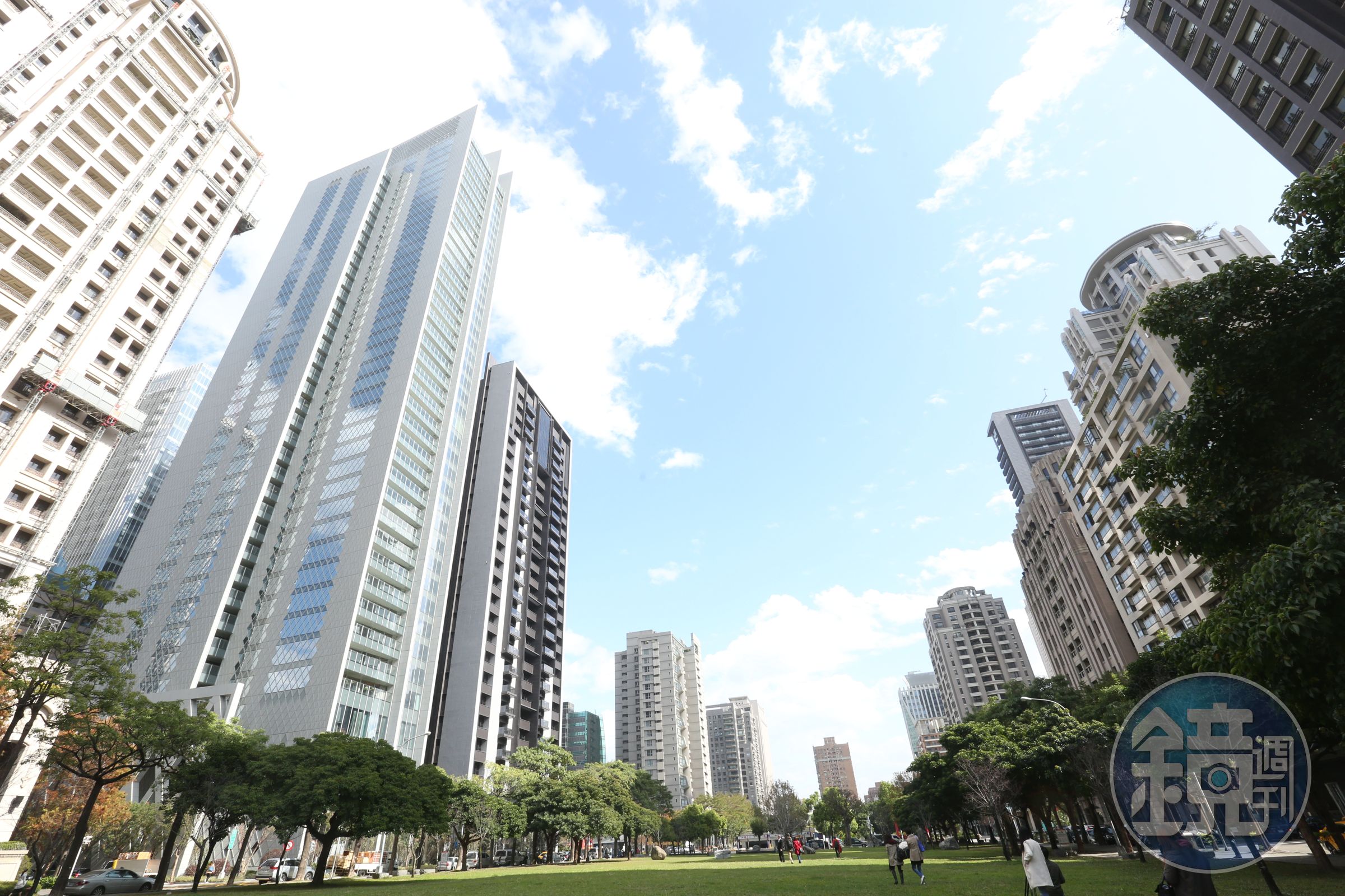 過去3年，建商都還忙著消化台中的成屋，如今星移物換，紛紛搶進台中推案。
