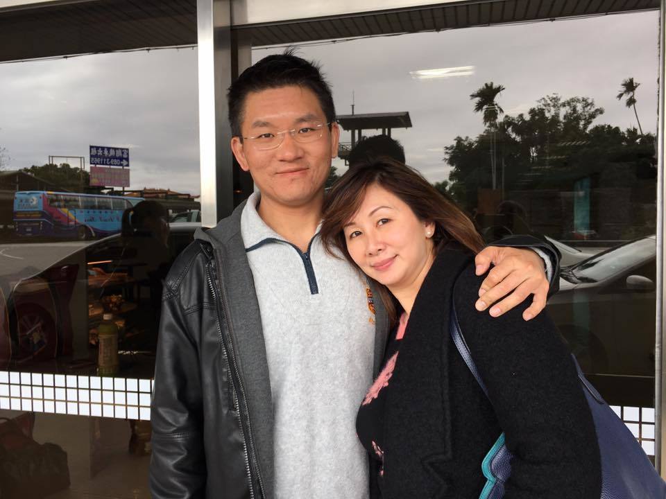 2014年4月13日，童仲彥李秀環結婚，選在這一日意味「愛妳一世誓一生」，誰是甜蜜的山盟海誓變成最陰毒的詛咒。（翻攝自童仲彥臉書）