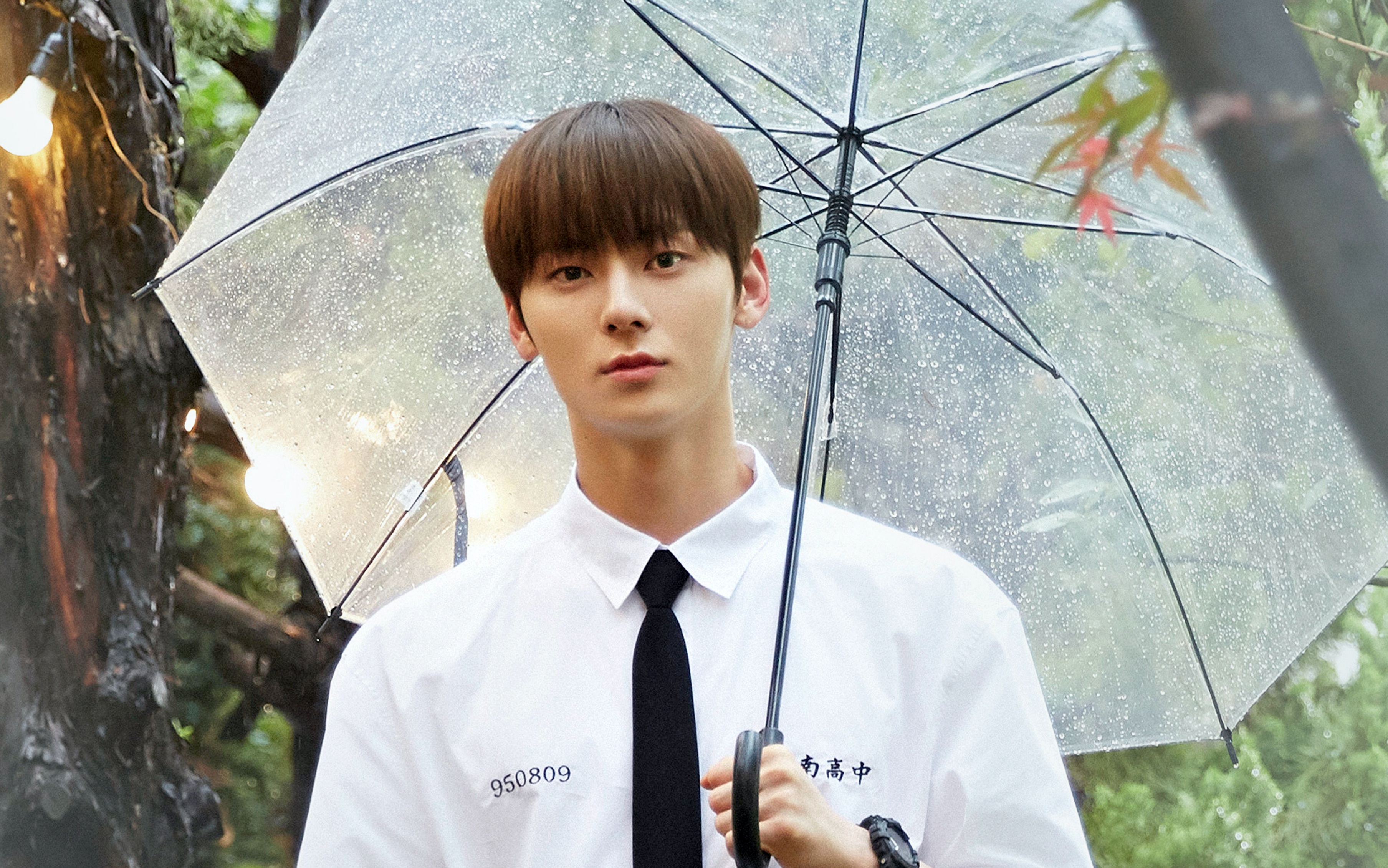 NU’EST成員旼炫翻唱夯劇《想見你》主題曲，穿上鳳南高中制服超帥氣。（RICHINING 提供）