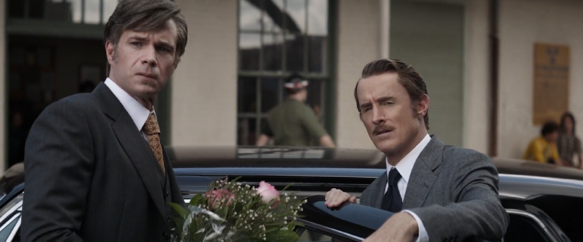 演而優則導的詹姆斯達西（左）在 《復仇者聯盟：終局之戰》裡客串演出賈維斯一角。（翻攝自marvelcinematicuniverse.fandom.com）