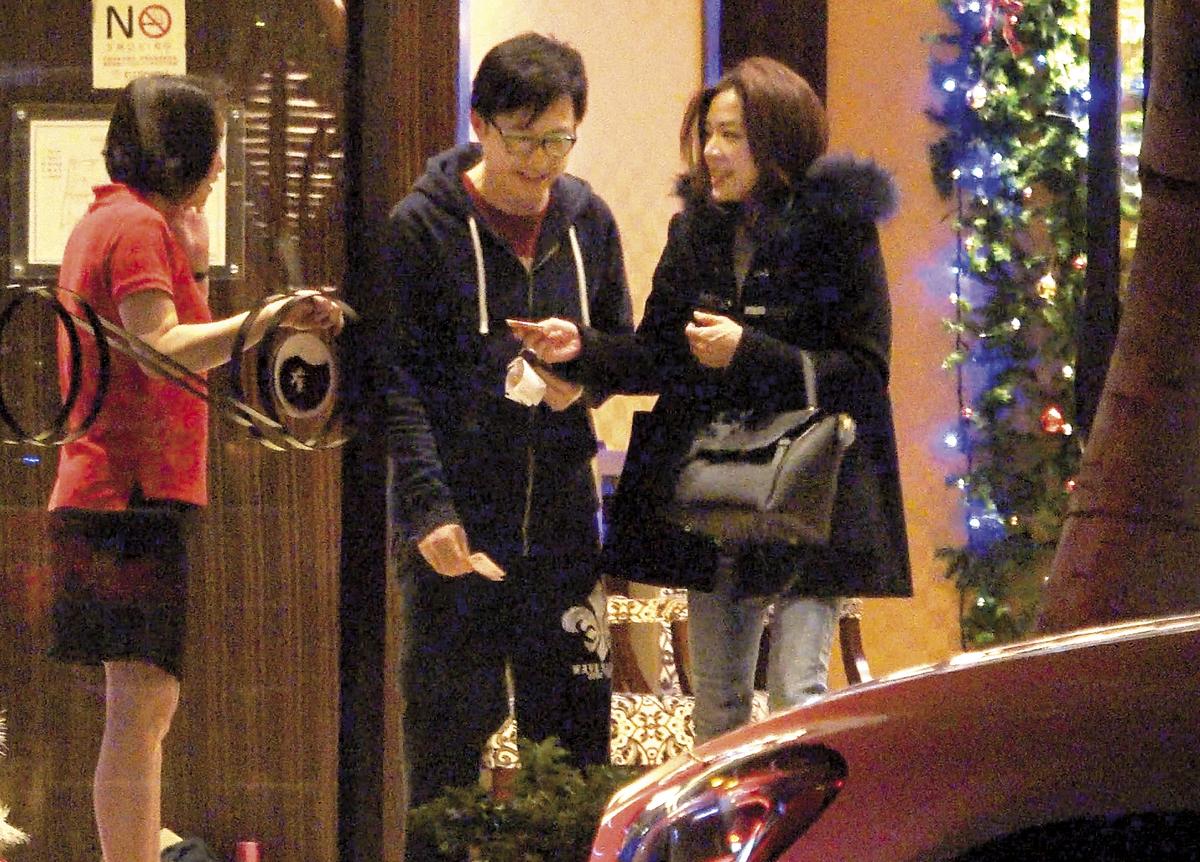 哈林與張嘉欣交往結婚、生下一對兒女，這幾年哈林臉上有更多笑容。（本刊資料室）