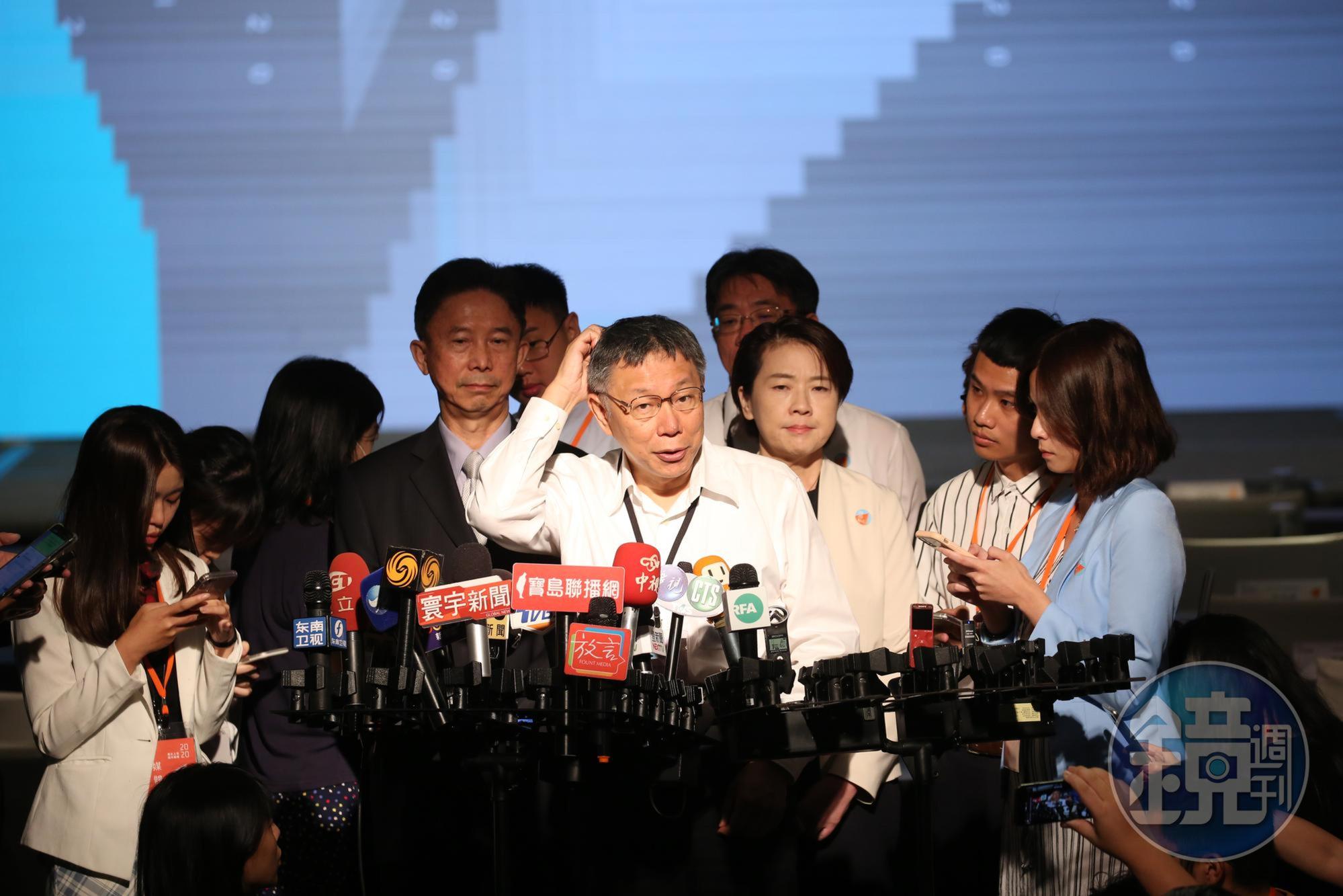 吳益政在高雄市長補選不如預期,柯文哲昨晚於臉書po文,引用國父名言「革命尚未成功,同志仍需努力。」藉此鼓勵吳與其他黨員。(本刊資料照)