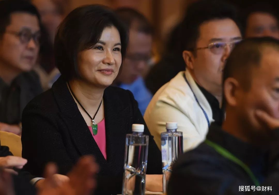 曾拿下中國女首富的藍思科技董事長周群飛，傳出以500億買下可成泰州廠。（翻攝自今天頭條）