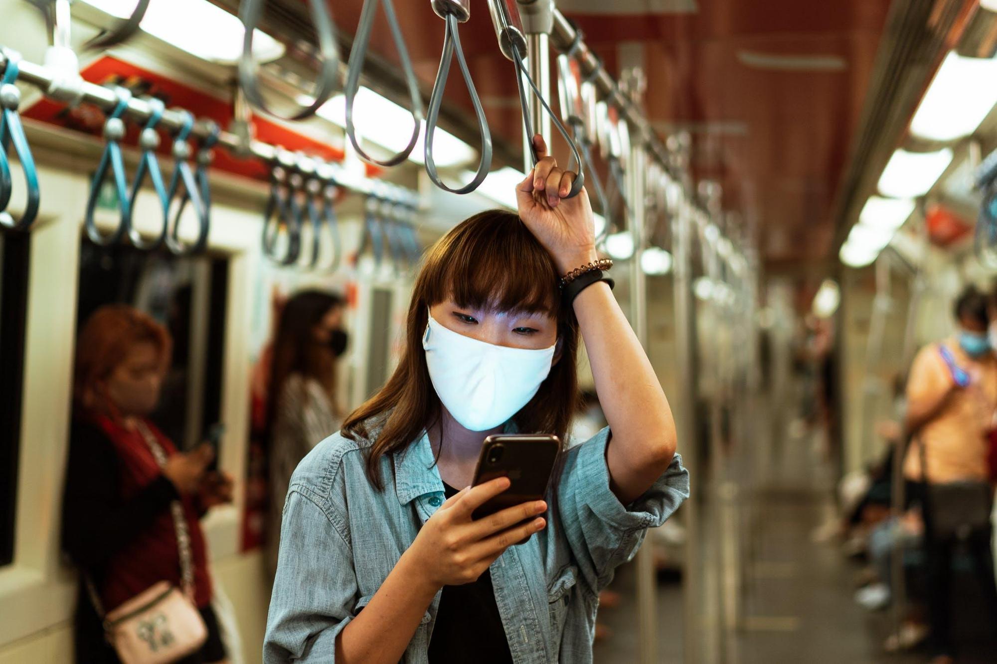 一名男子在台北捷運「掏槍」磨蹭女乘客臀部,遭婦人發現後通報捷運警察。(示意圖,圖非當事人,圖片來源:pexels