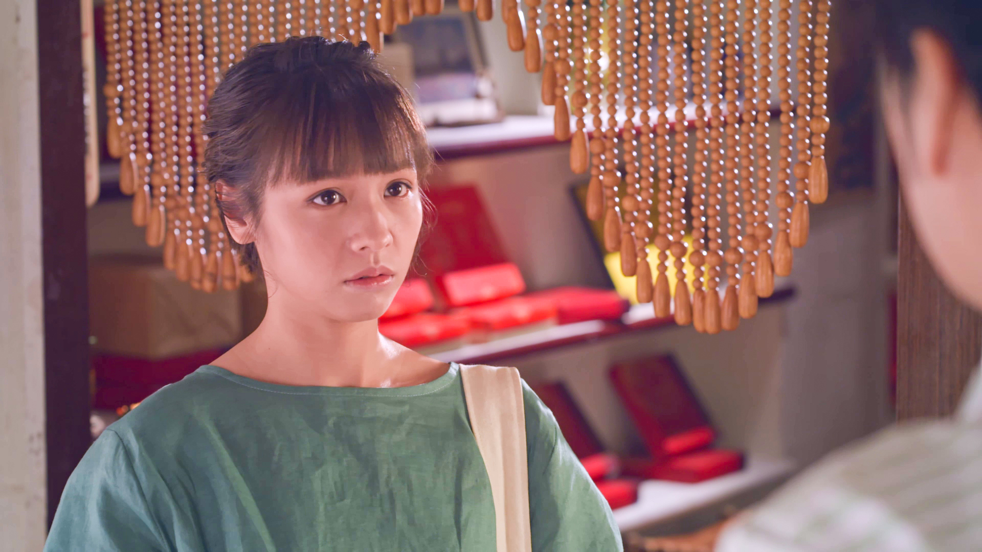 《我的婆婆怎麼那麼可愛》上星期收視高點落在黃姵嘉飾演的小鷗回到珍賀齋。（公視提供）