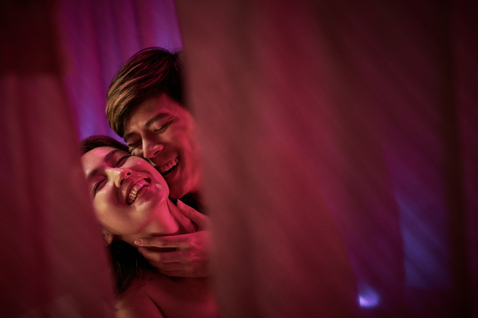 柯朋宇與小薰在《追兇500天》中有多場親熱戲 。（七十六号原子提供）