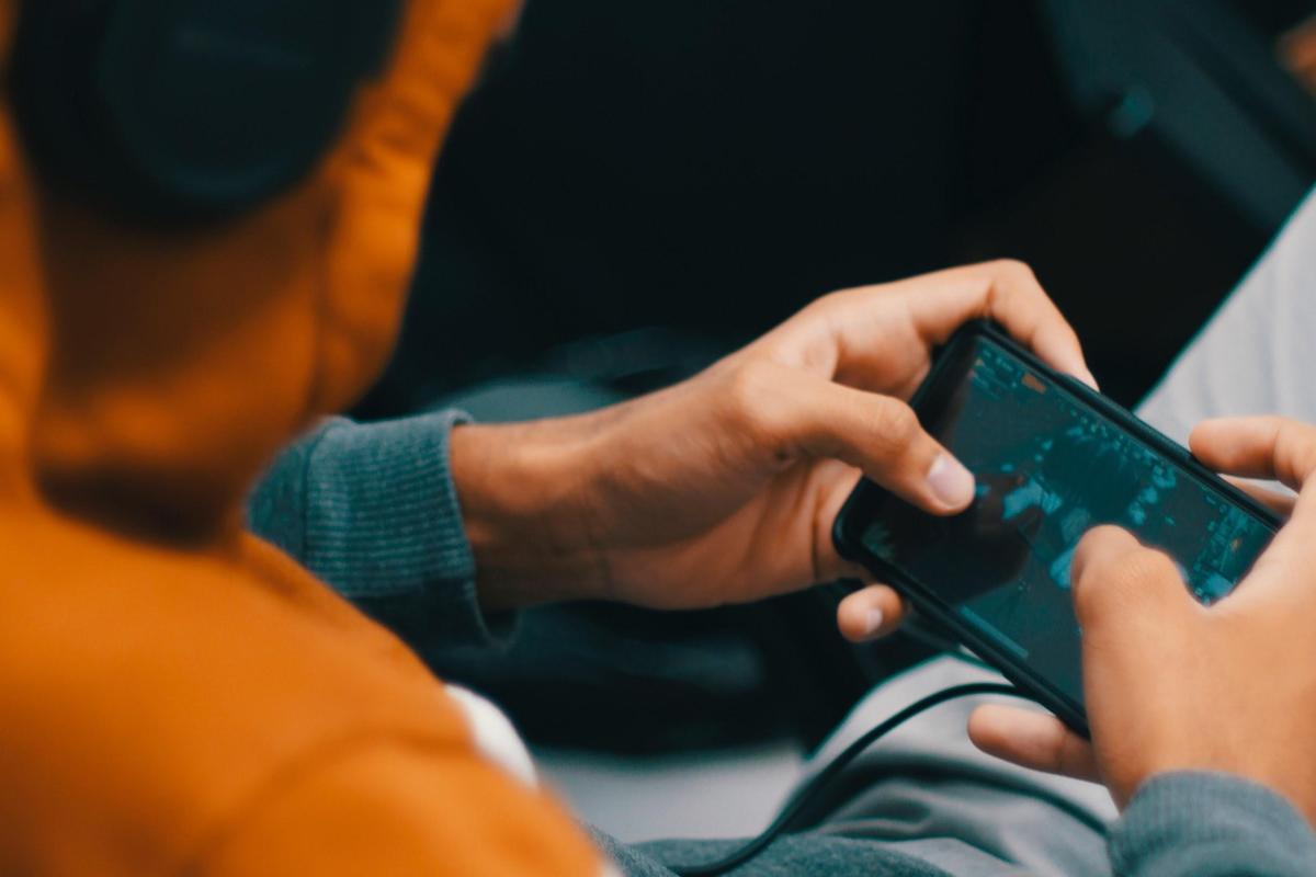國衛院發表全球第一套手機遊戲成癮評估量表，民眾可自行評估有沒有手機遊戲成癮。（示意圖，Pexels）