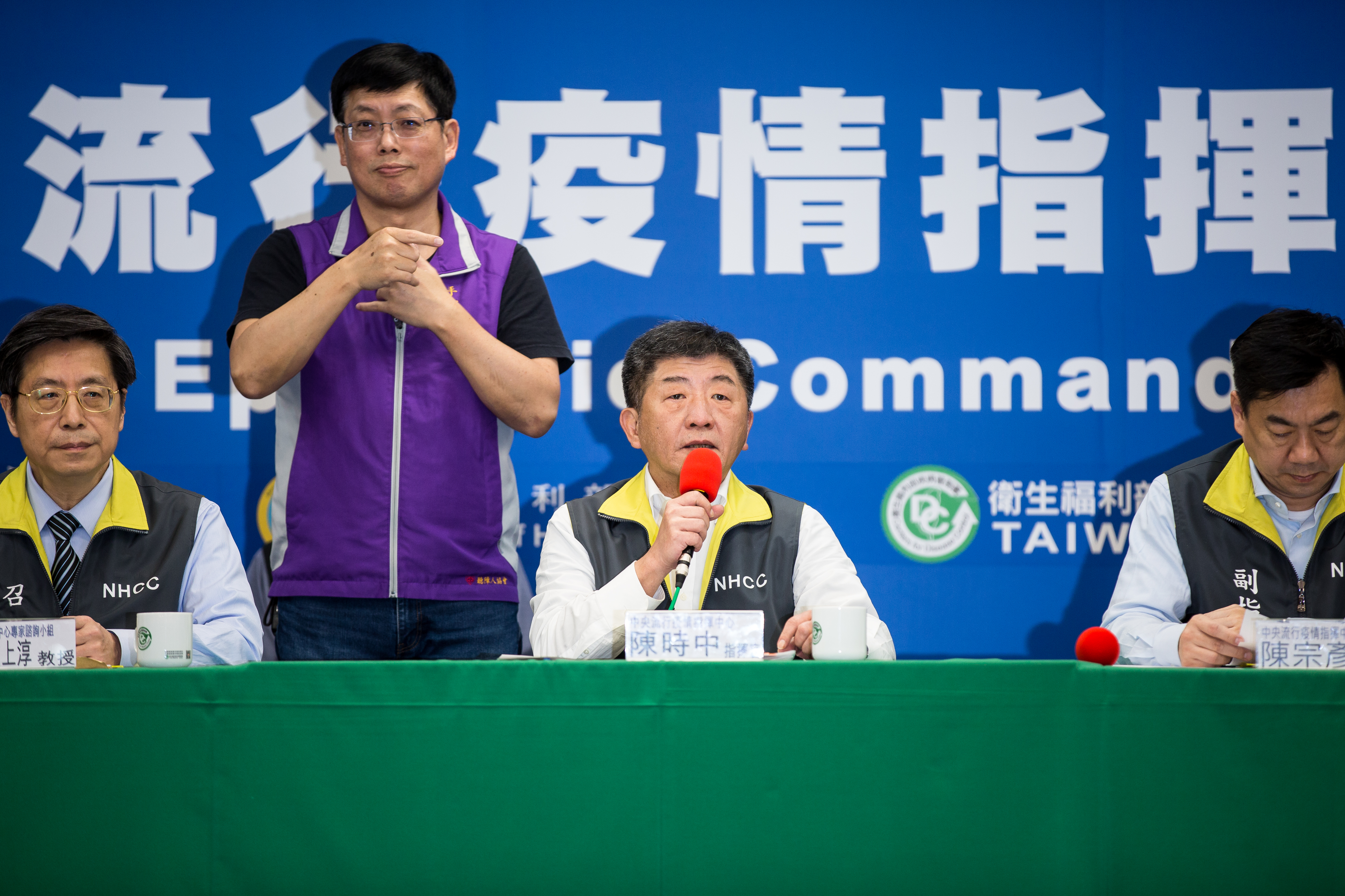 彰化縣衛生局因主動徵詢、採檢居家檢疫個案，遭指揮中心動用政風單位調查，引發各界關注。（本刊資料照）