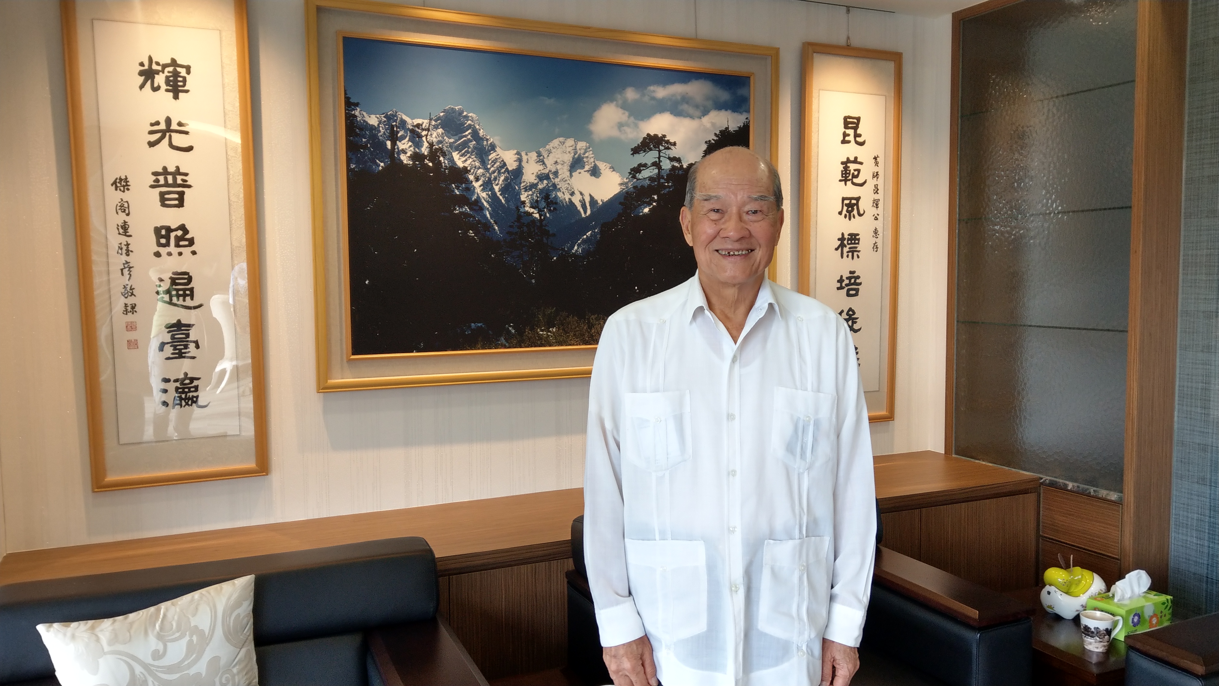 黃昆輝教授教育基金會董事長黃昆輝投身公益事業，他曾追隨李登輝前總統多年，黃昆輝表示，永遠懷念李前總統的美好。