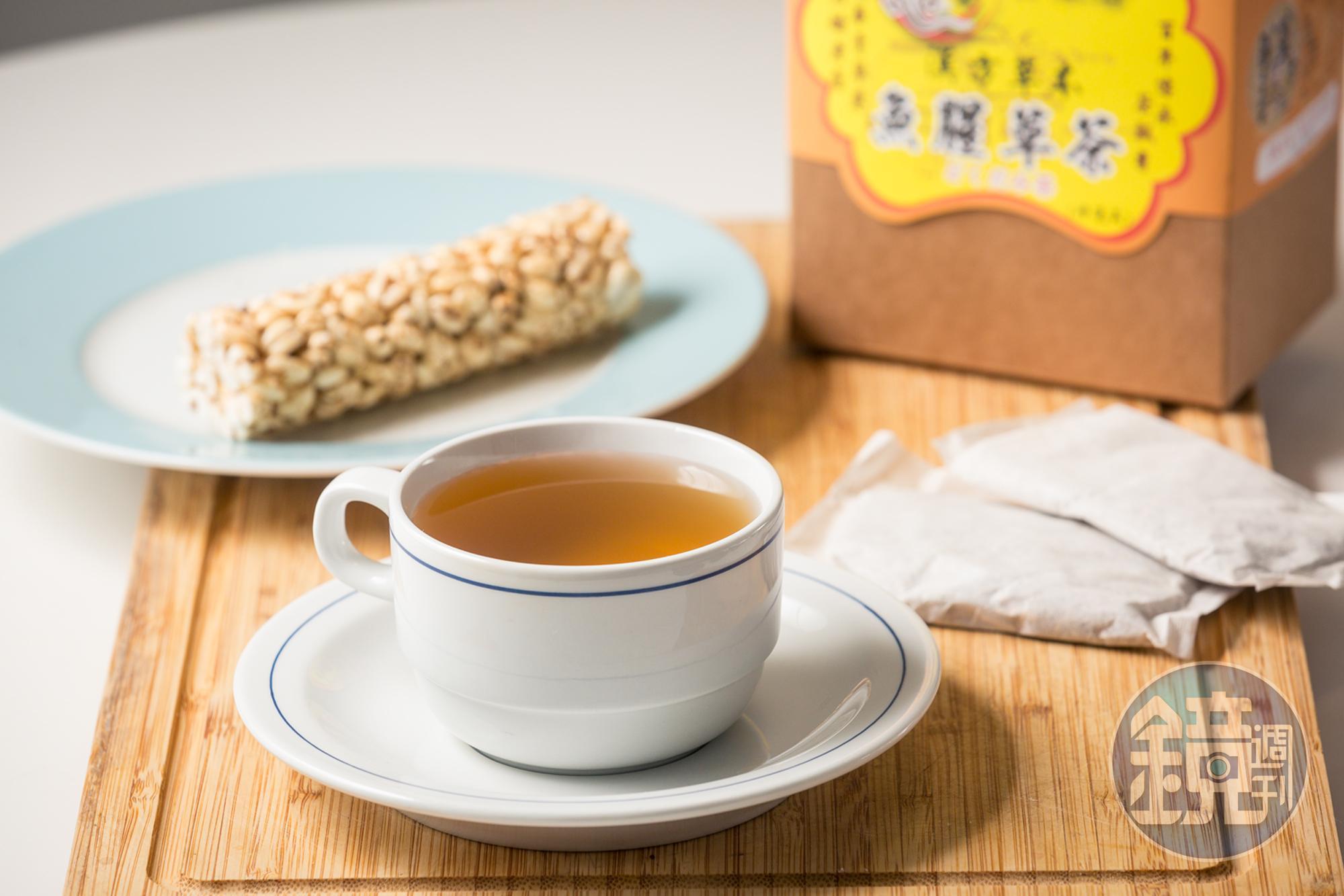 簡宜賢將沖泡式茶飲設計成禮盒，送人自用兩相宜。魚腥草茶包（20包／300 元）