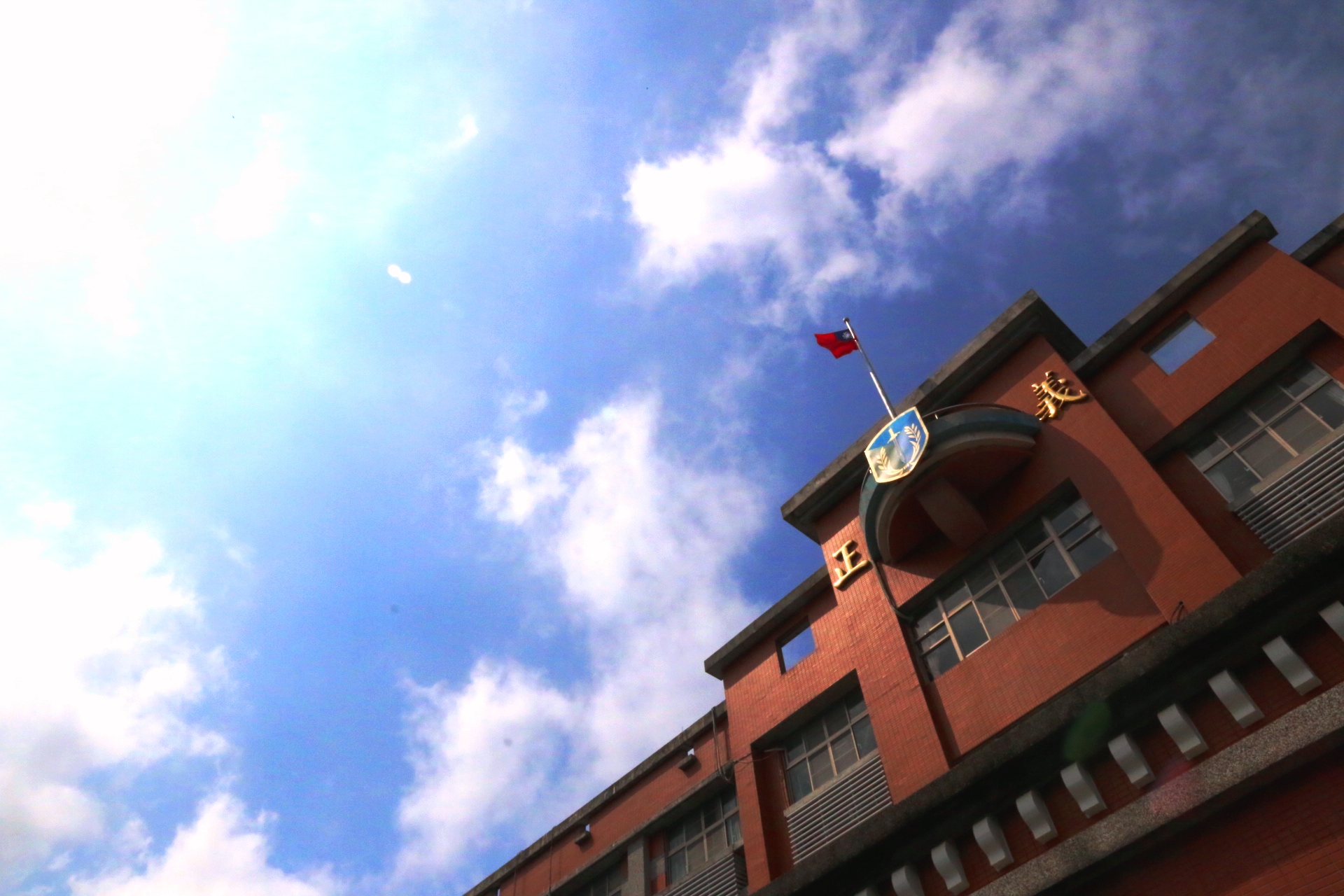 仍在花東防衛指揮部當兵的余男送醫後意識清醒。 （翻攝自花防部臉書）