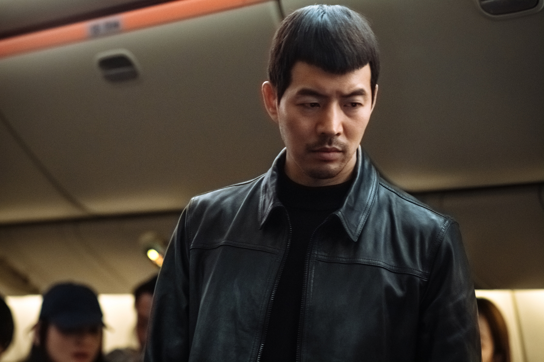 李相侖在片中變身反派，以栗子頭造型示人。（采昌國際多媒體提供）