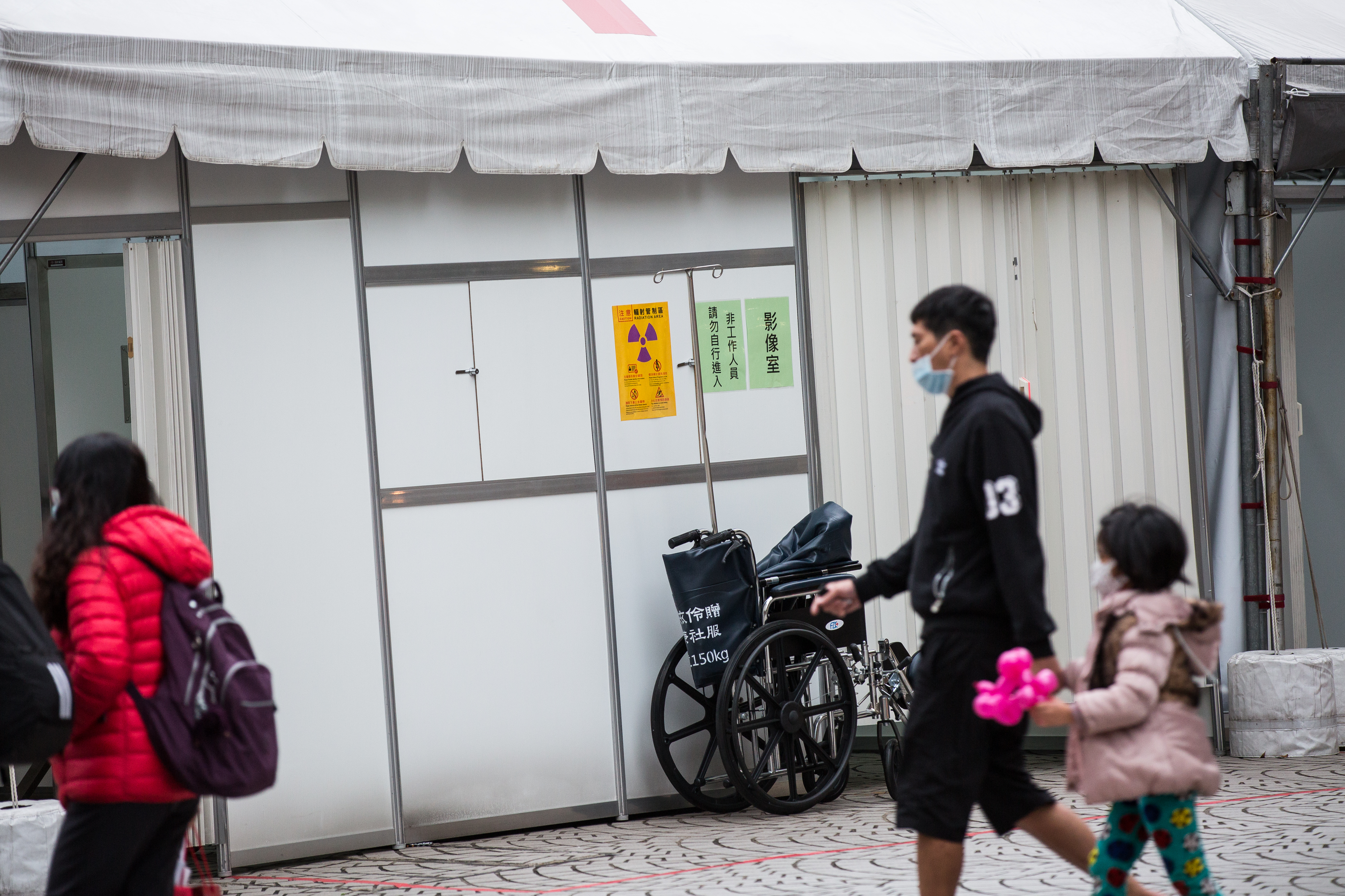 針對彰化違反中央通報規定,逕行對無症狀居家檢疫者進行篩檢,衛生局長葉彥伯出面解釋;示意圖,與當事人無關。