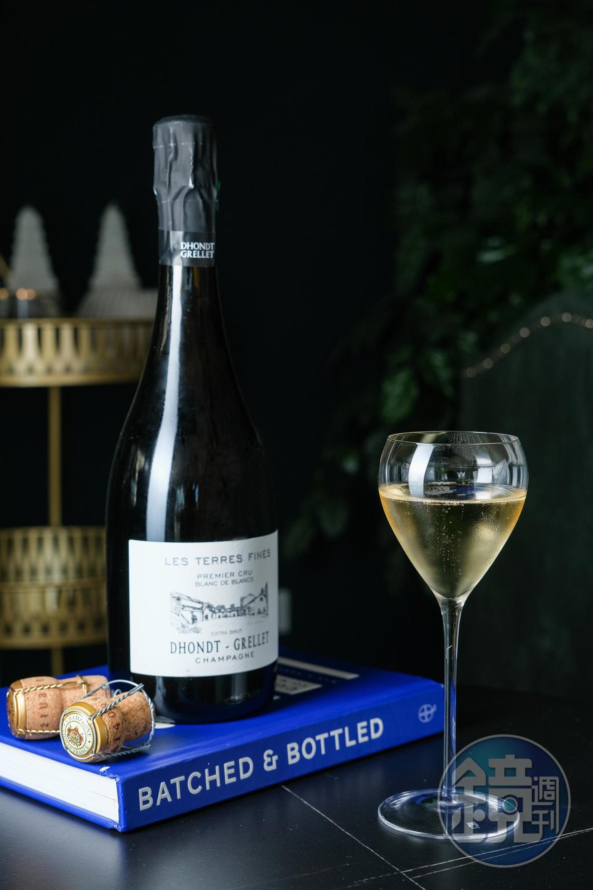 小農香檳「NV Dhondt-Grellet Les Terres Fines Blanc de Blancs 1er Cru Extra Brut」有供應限量單杯。（460元／杯、4,800元／瓶）