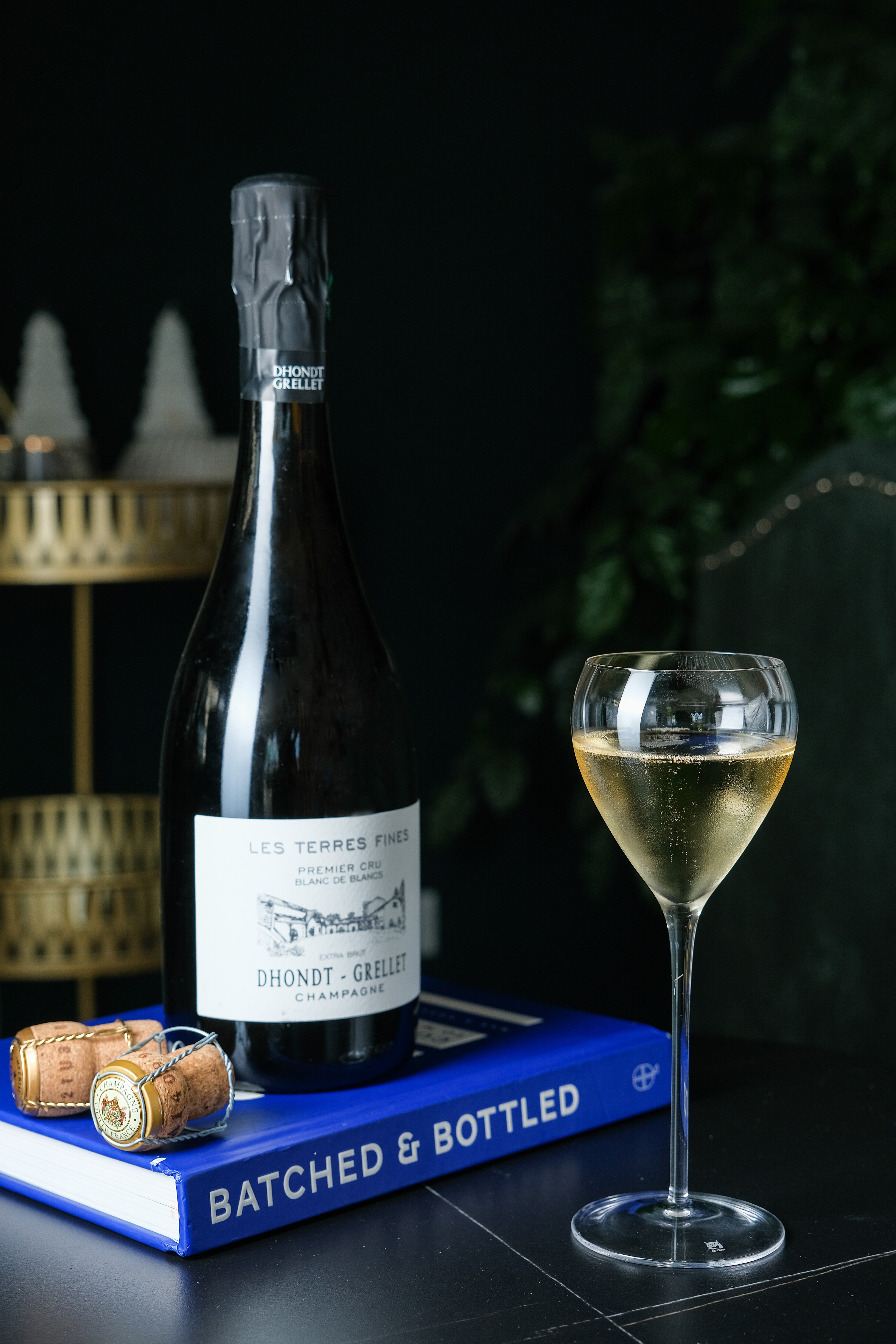 小農香檳「NV Dhondt-Grellet Les Terres Fines Blanc de Blancs 1er Cru Extra Brut」有供應限量單杯。（460元／杯、4,800元／瓶）